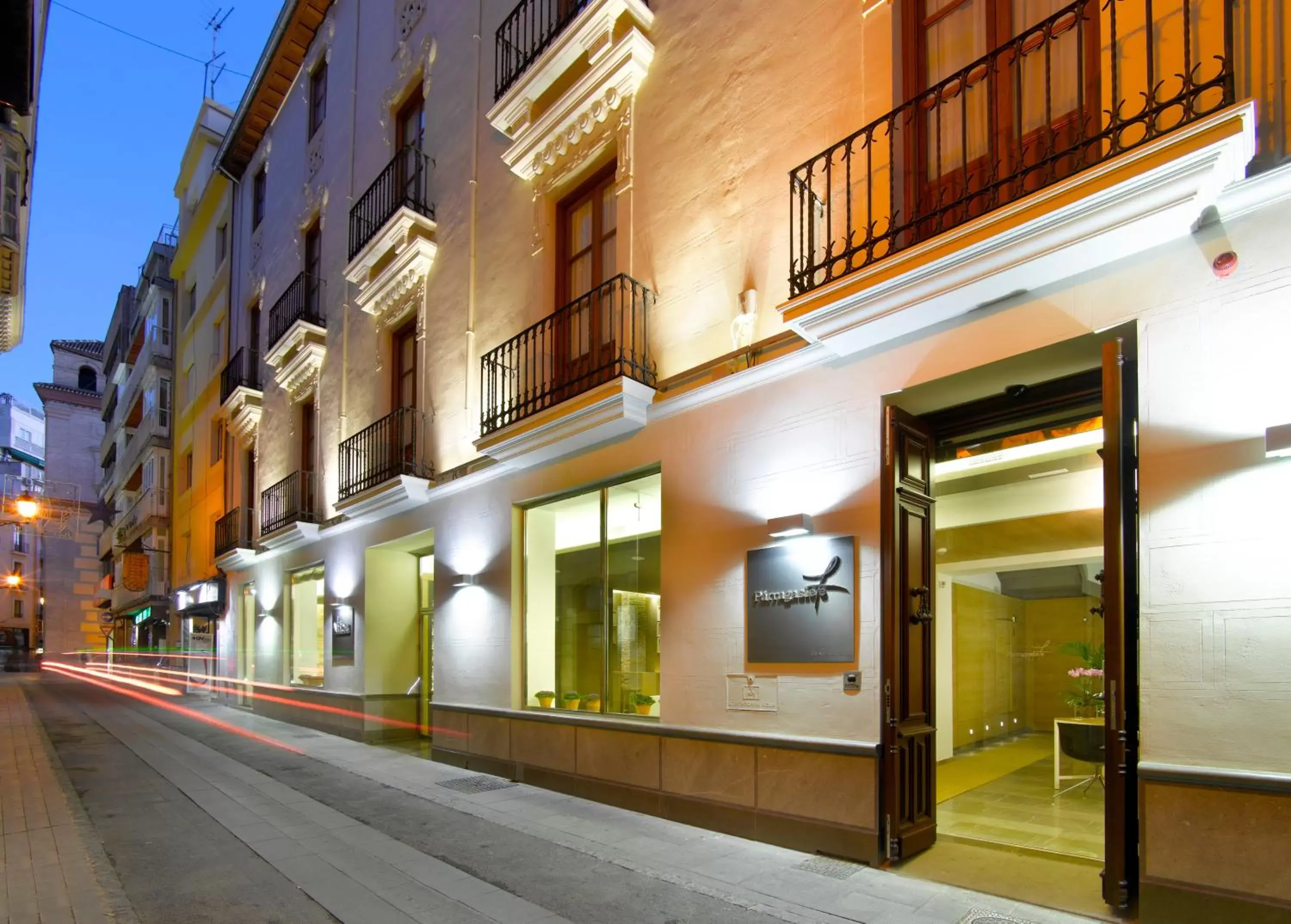 Facade/entrance in Hotel Párraga Siete