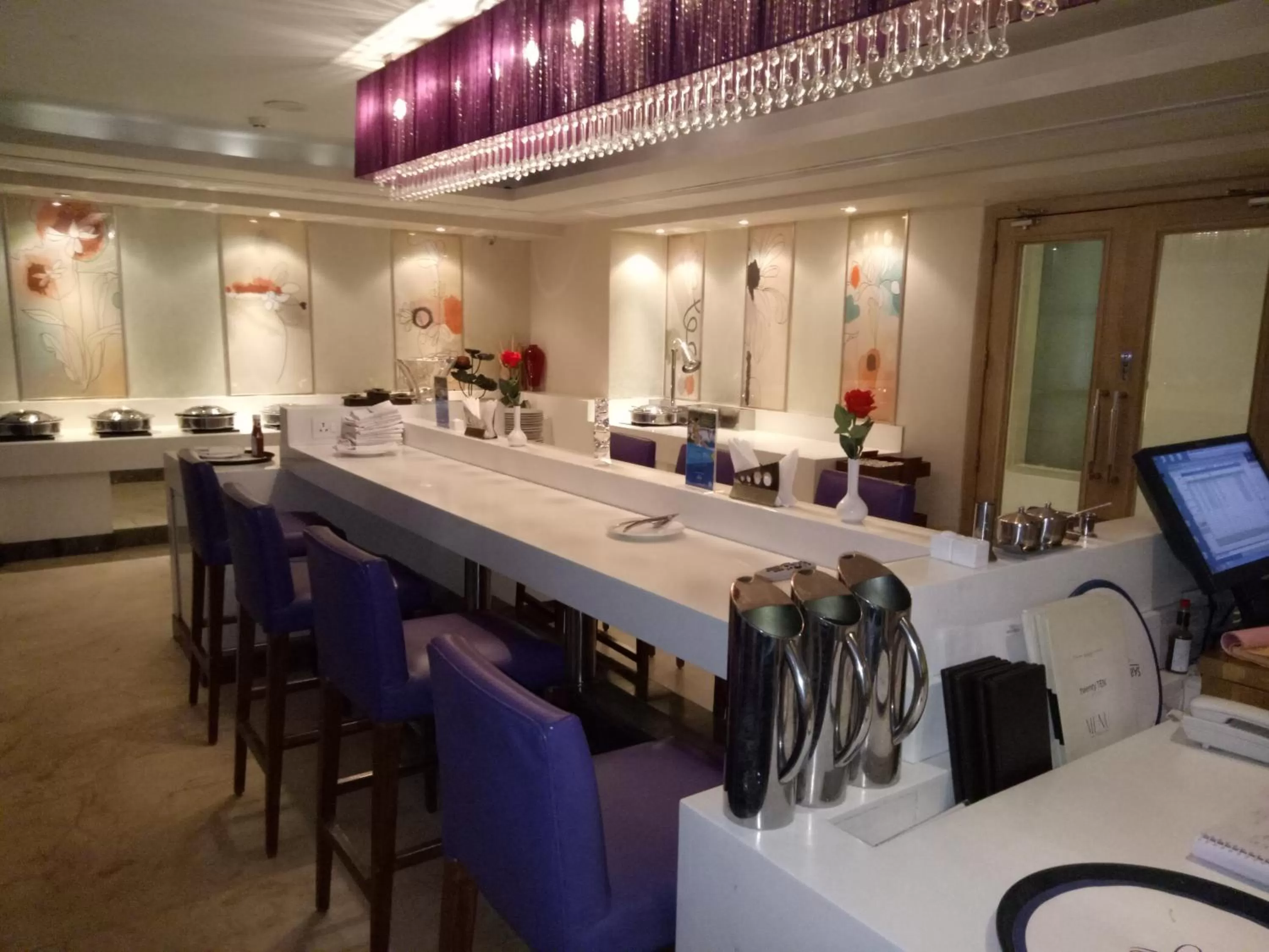 Restaurant/places to eat in The Ashtan Sarovar Portico