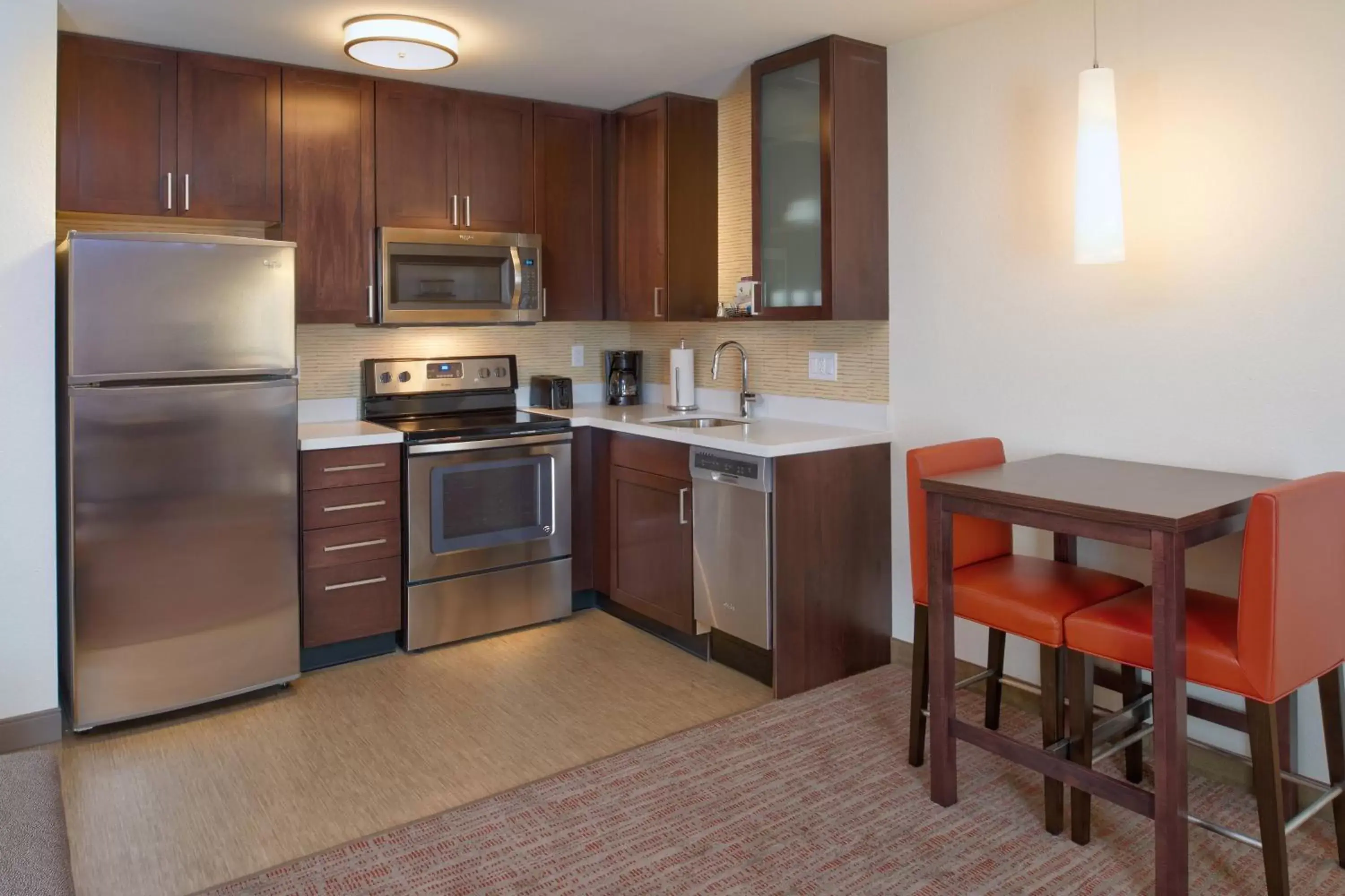 Kitchen or kitchenette, Kitchen/Kitchenette in Residence Inn by Marriott Chicago Bolingbrook