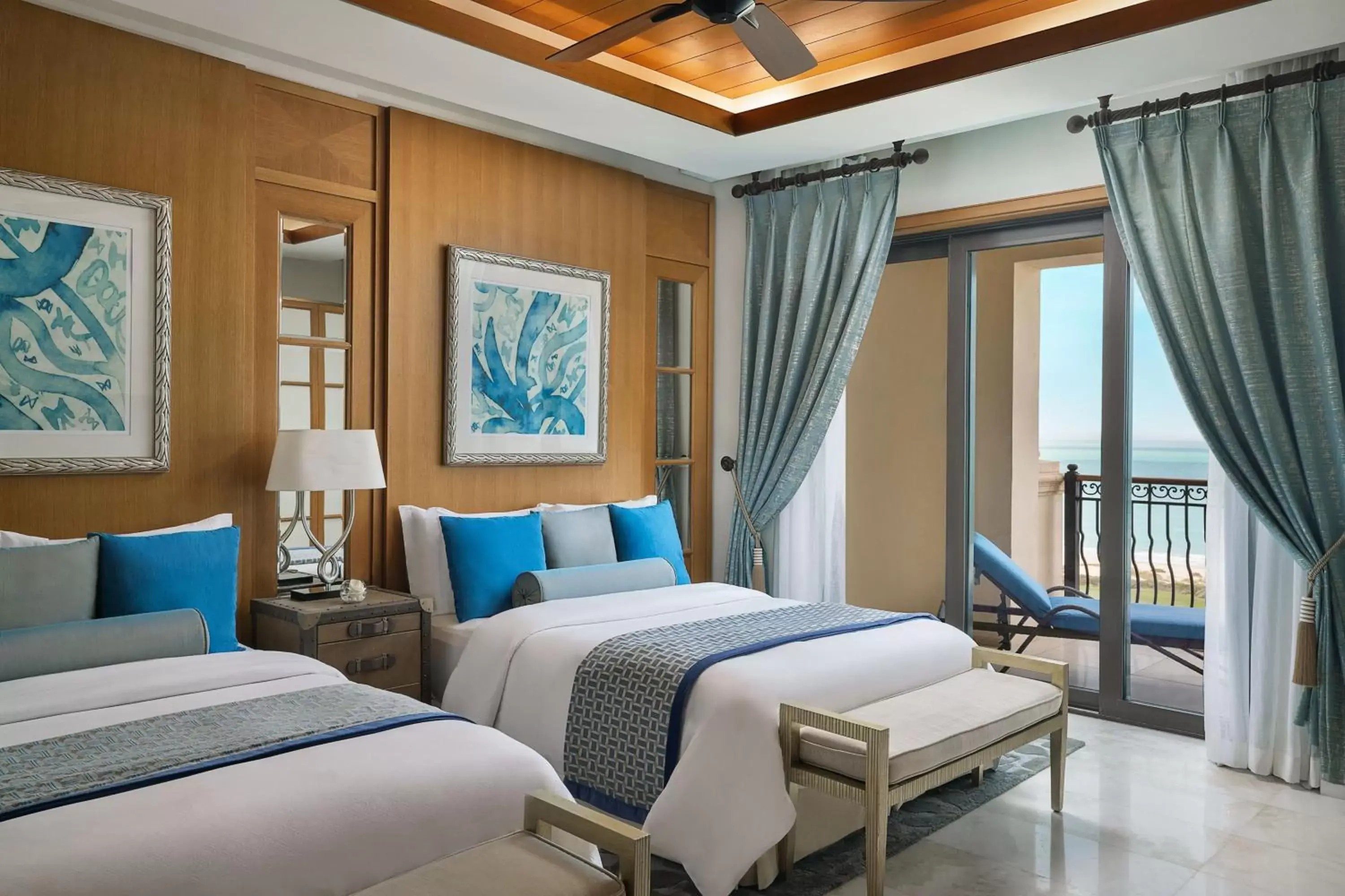 Bedroom, Bed in The St. Regis Saadiyat Island Resort, Abu Dhabi