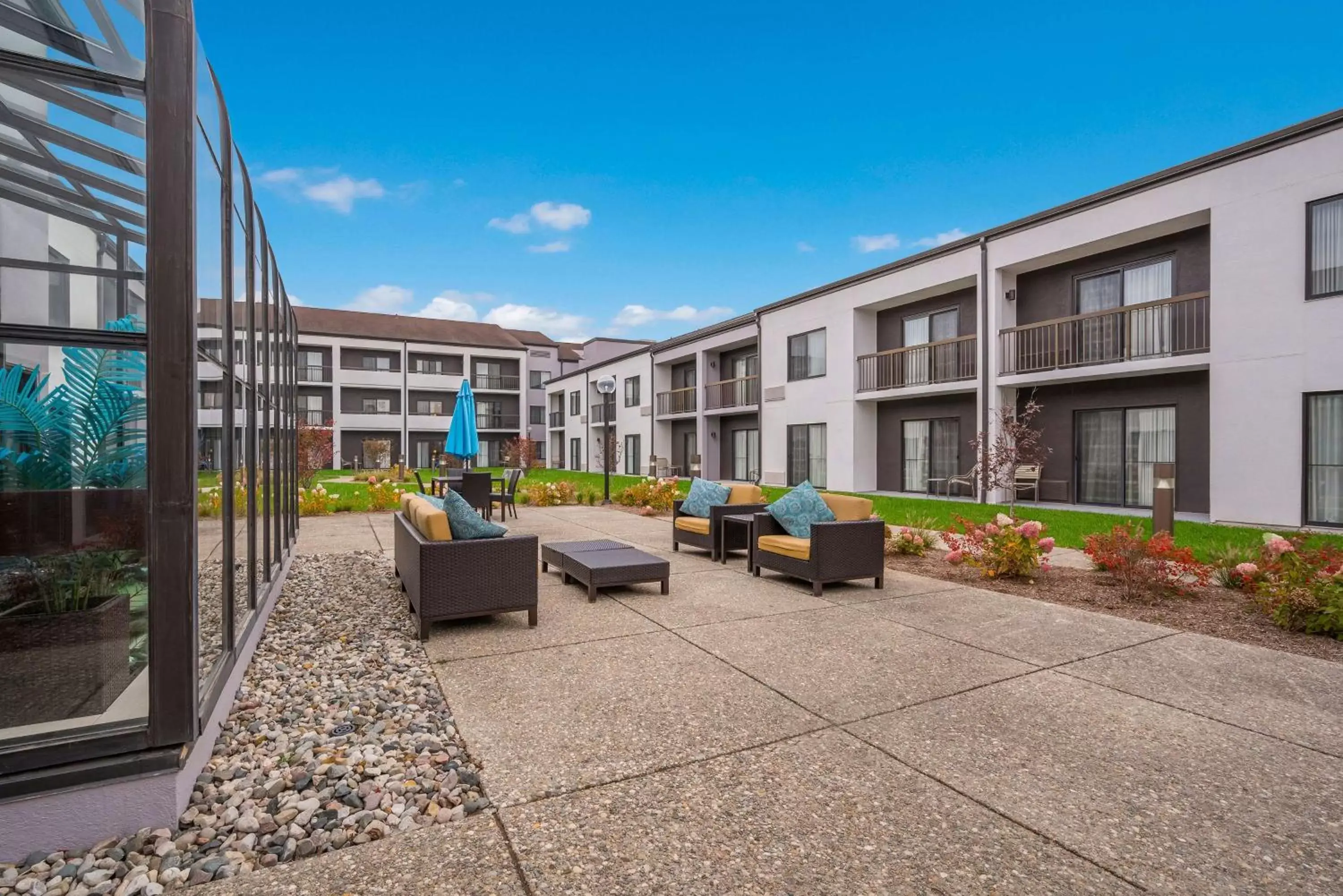 Property building in Sonesta Select Detroit Auburn Hills Property building in Sonesta Select Detroit Auburn Hills