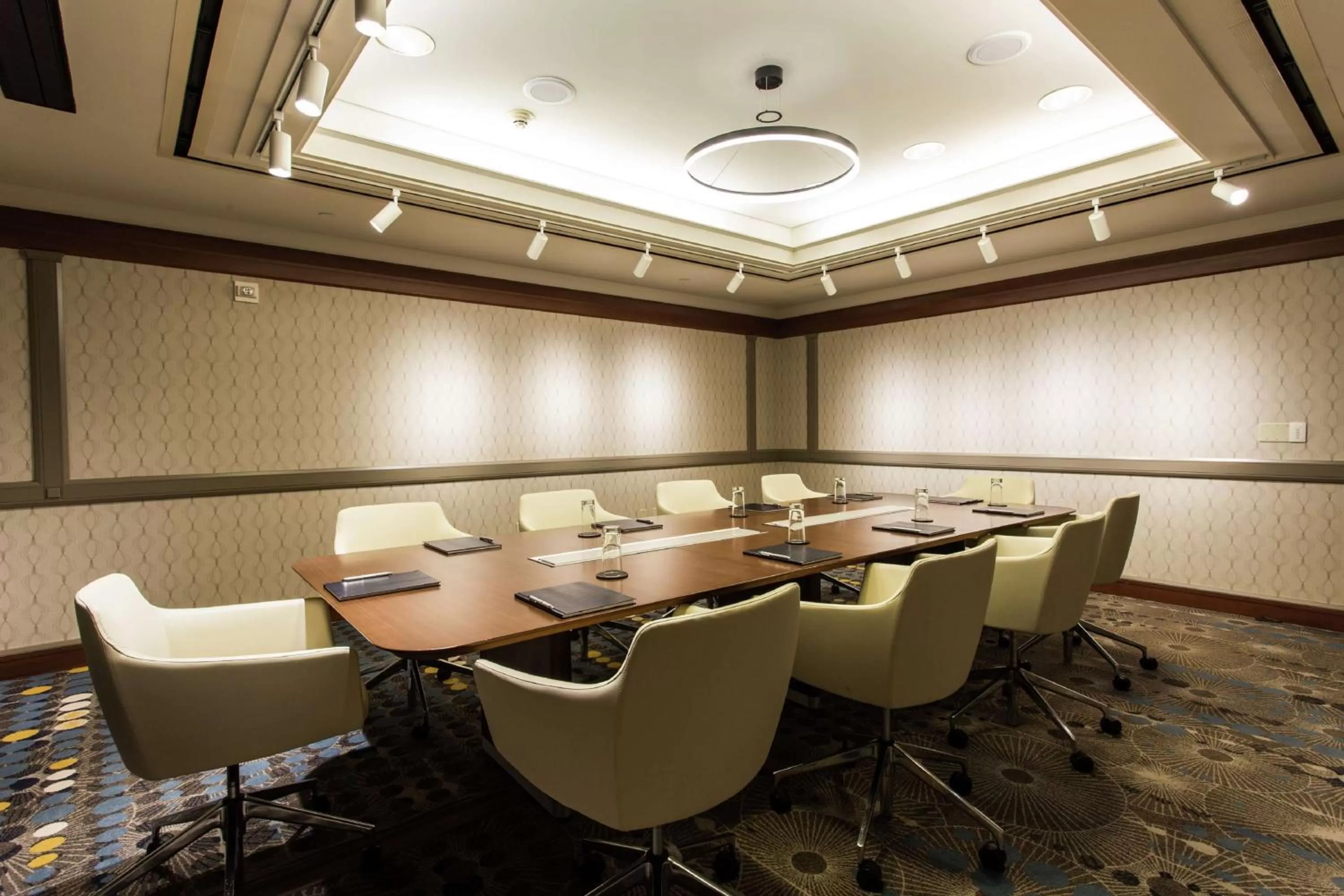 Meeting/conference room in The Duniway Portland, A Hilton Hotel