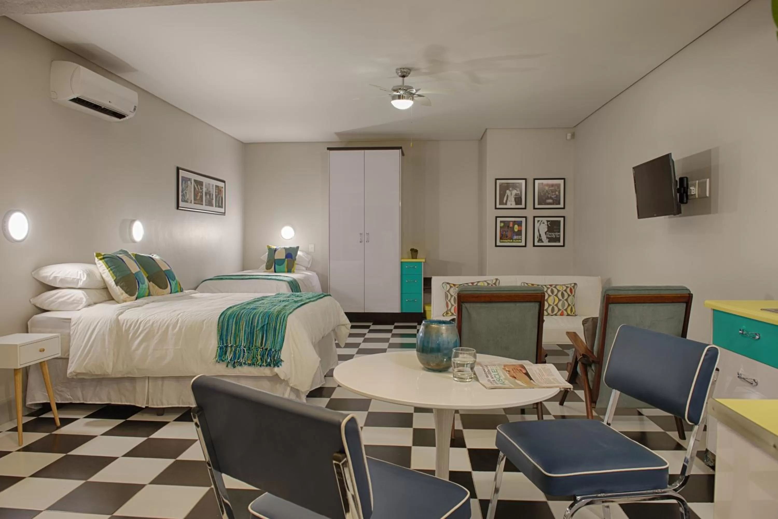 Kitchen or kitchenette, Bed in HP Twelve Accommodation