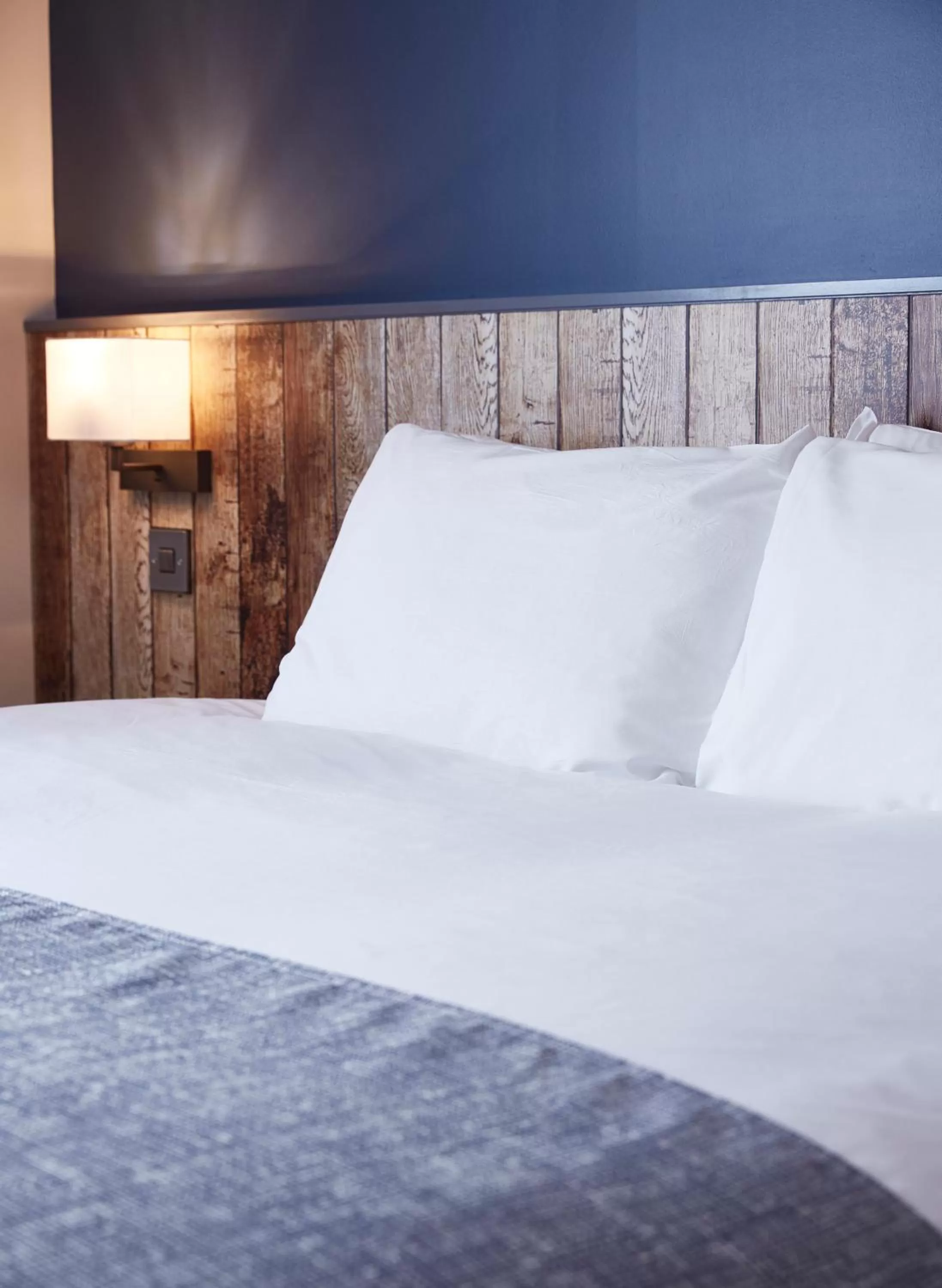 Bed in The Churchill By Greene King Inns