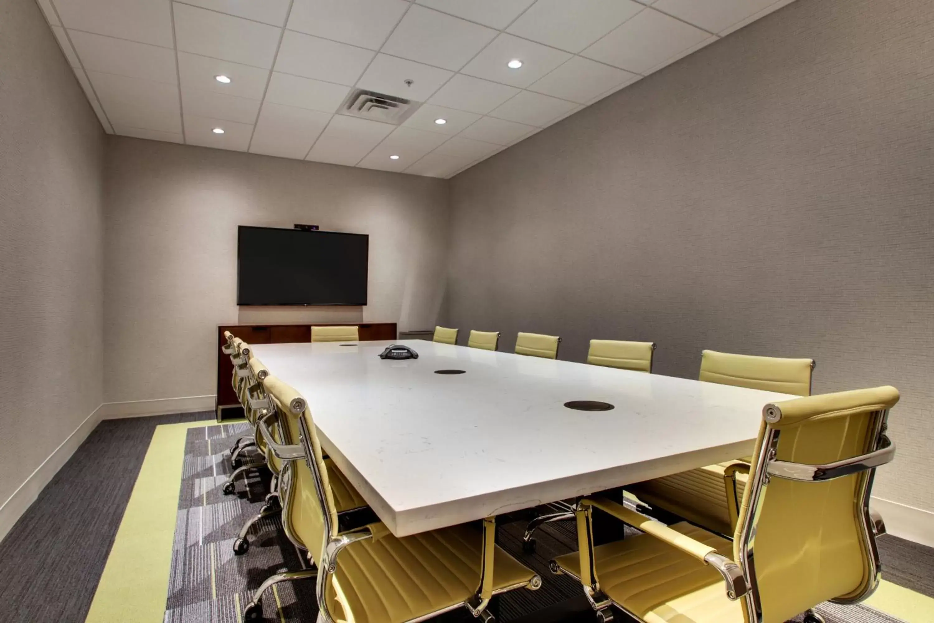 Meeting/conference room in Holiday Inn Express & Suites Helen, an IHG Hotel