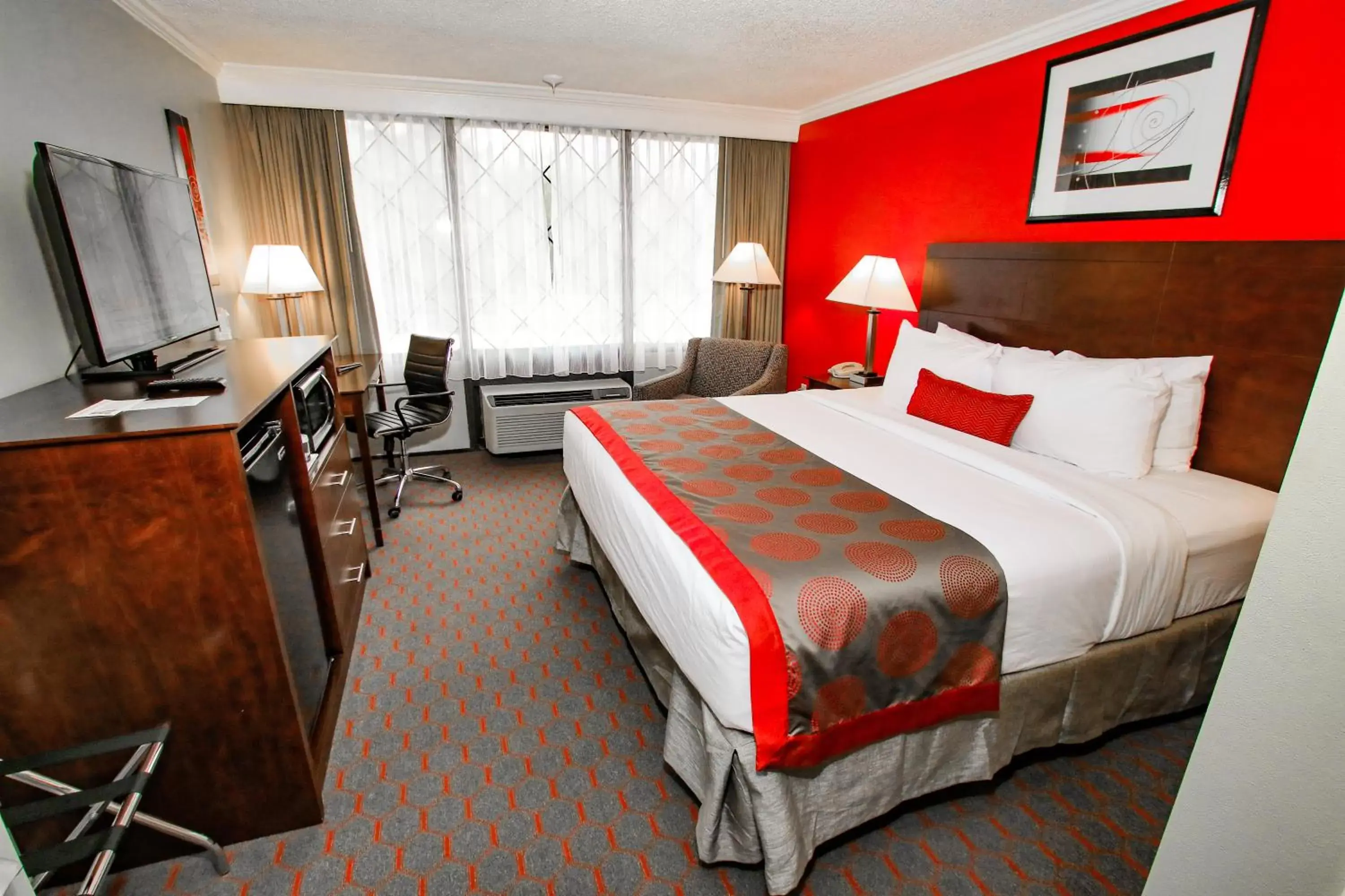 Bed in Ramada Hotel & Conference Center by Wyndham Lewiston