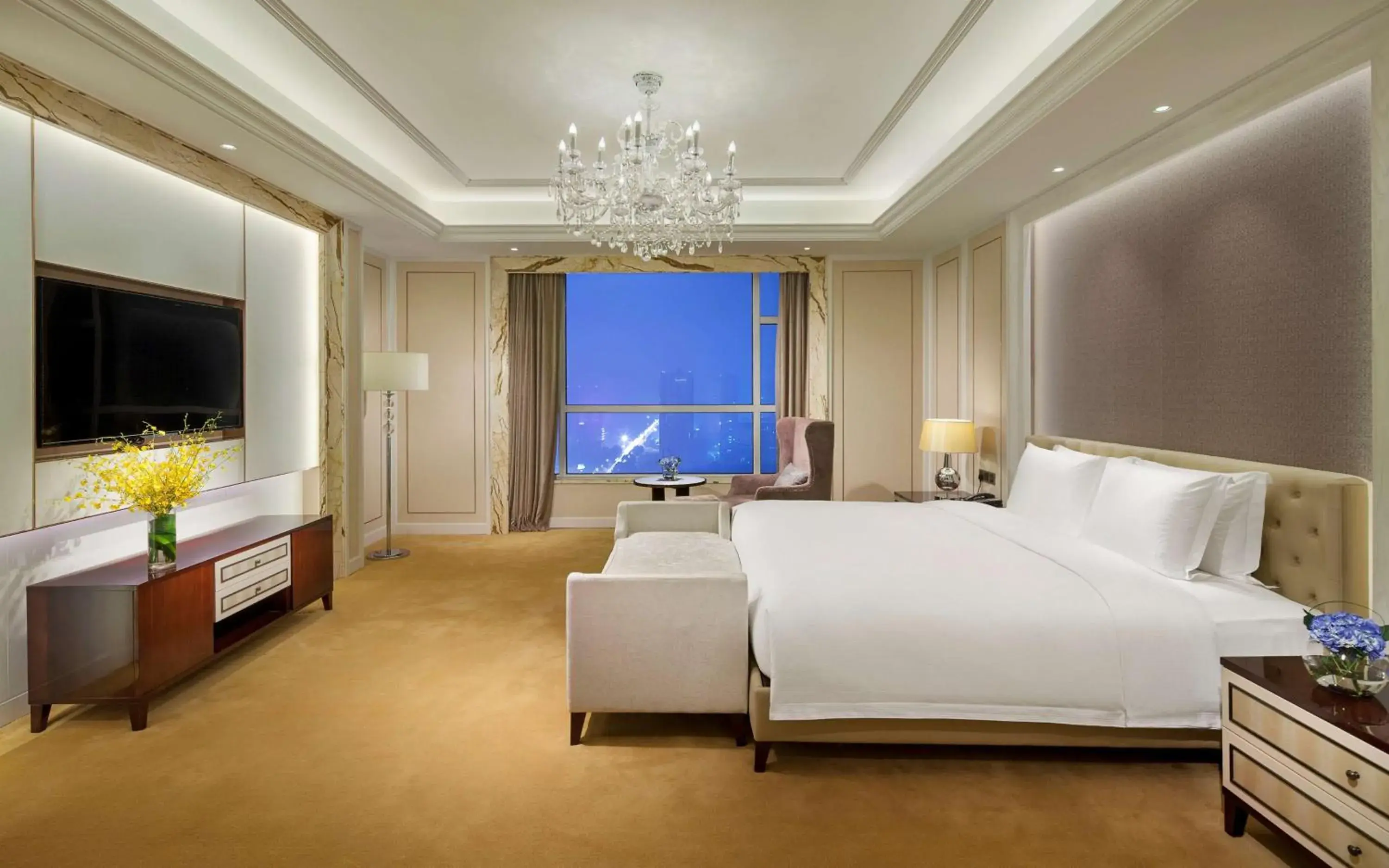 Bed in DoubleTree by Hilton Hotel Qingdao-Jimo Ancient City