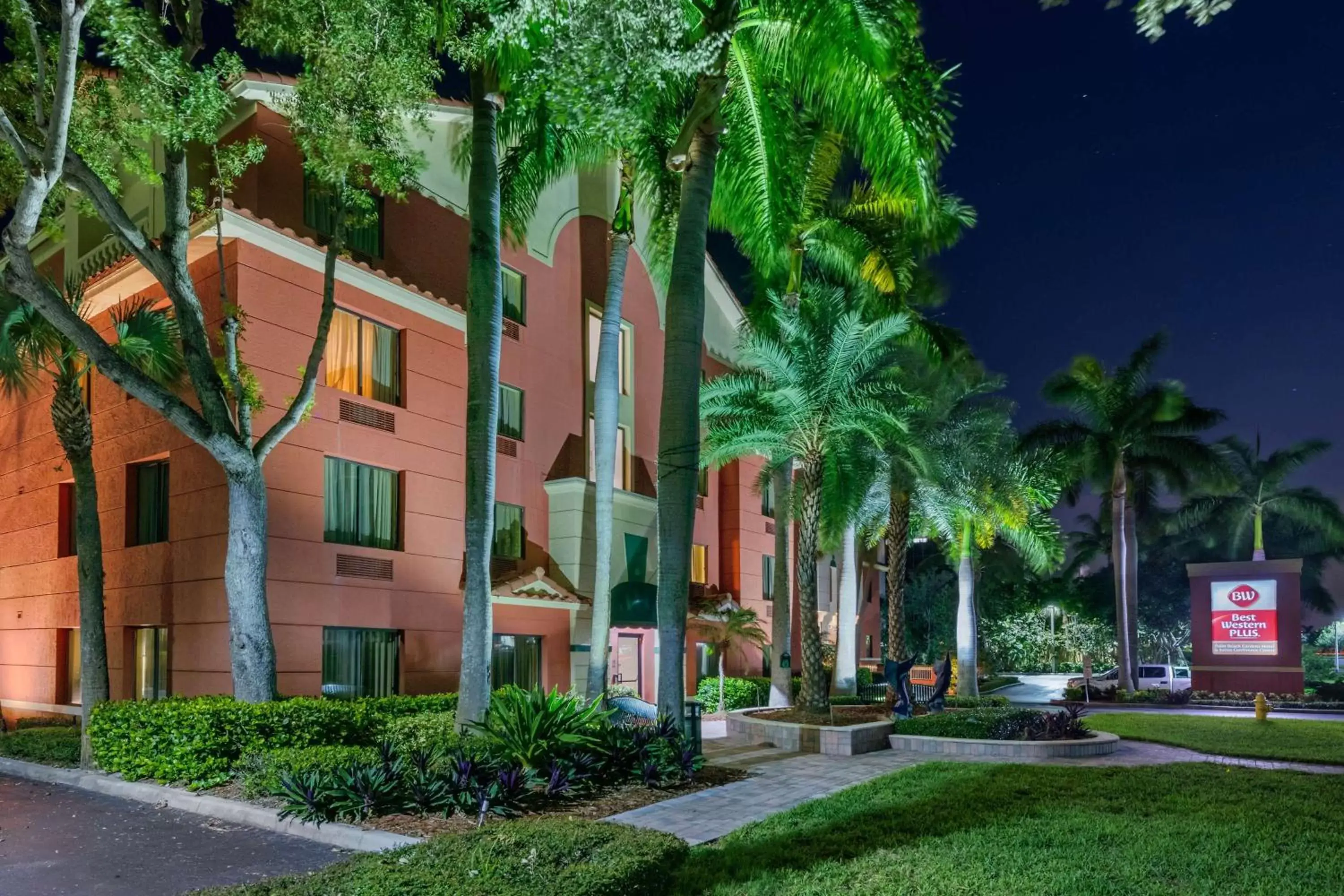 Property Building in Best Western Plus Palm Beach Gardens Hotel & Suites and Conference Ct