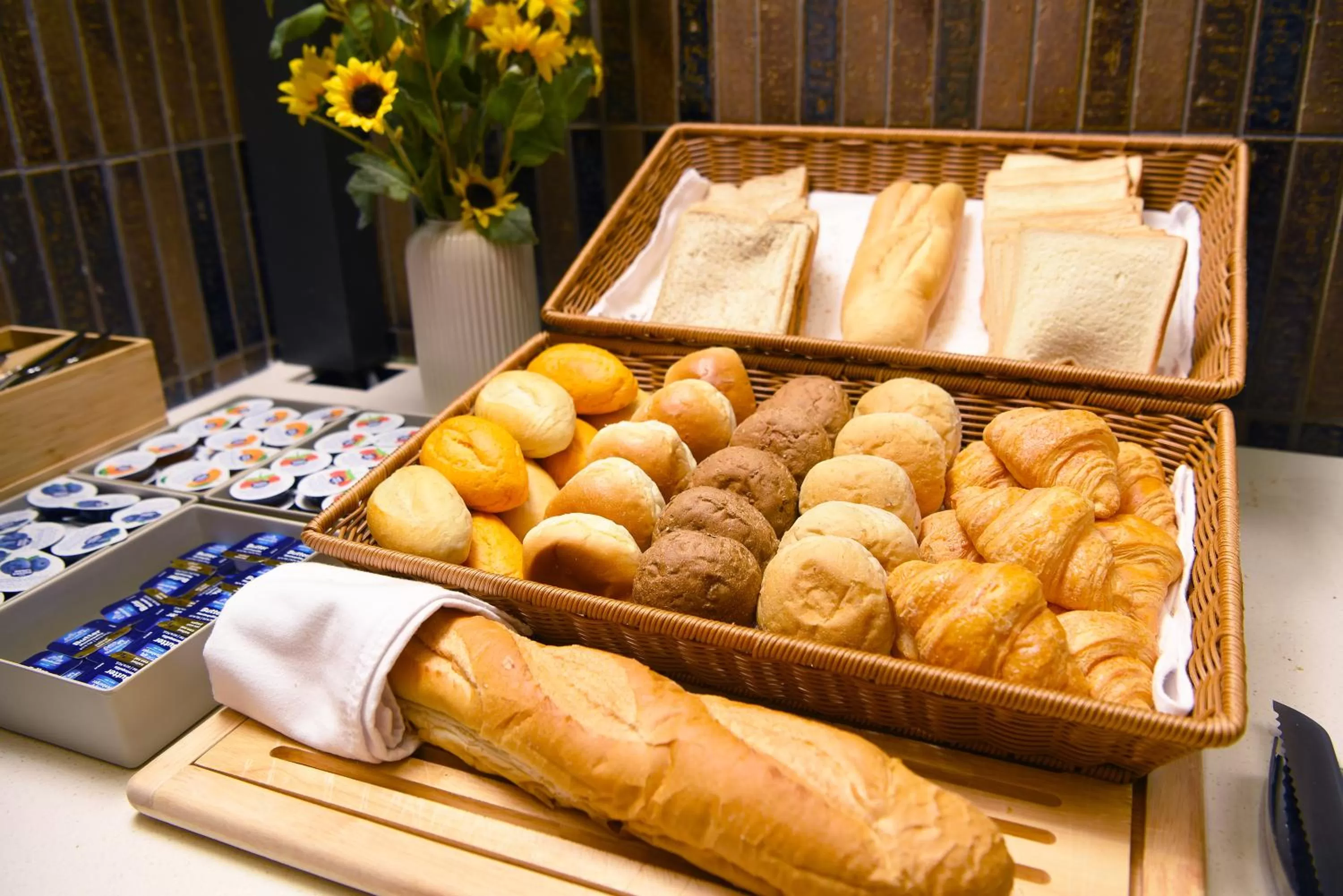 Buffet breakfast in Hotel Gracery Taipei