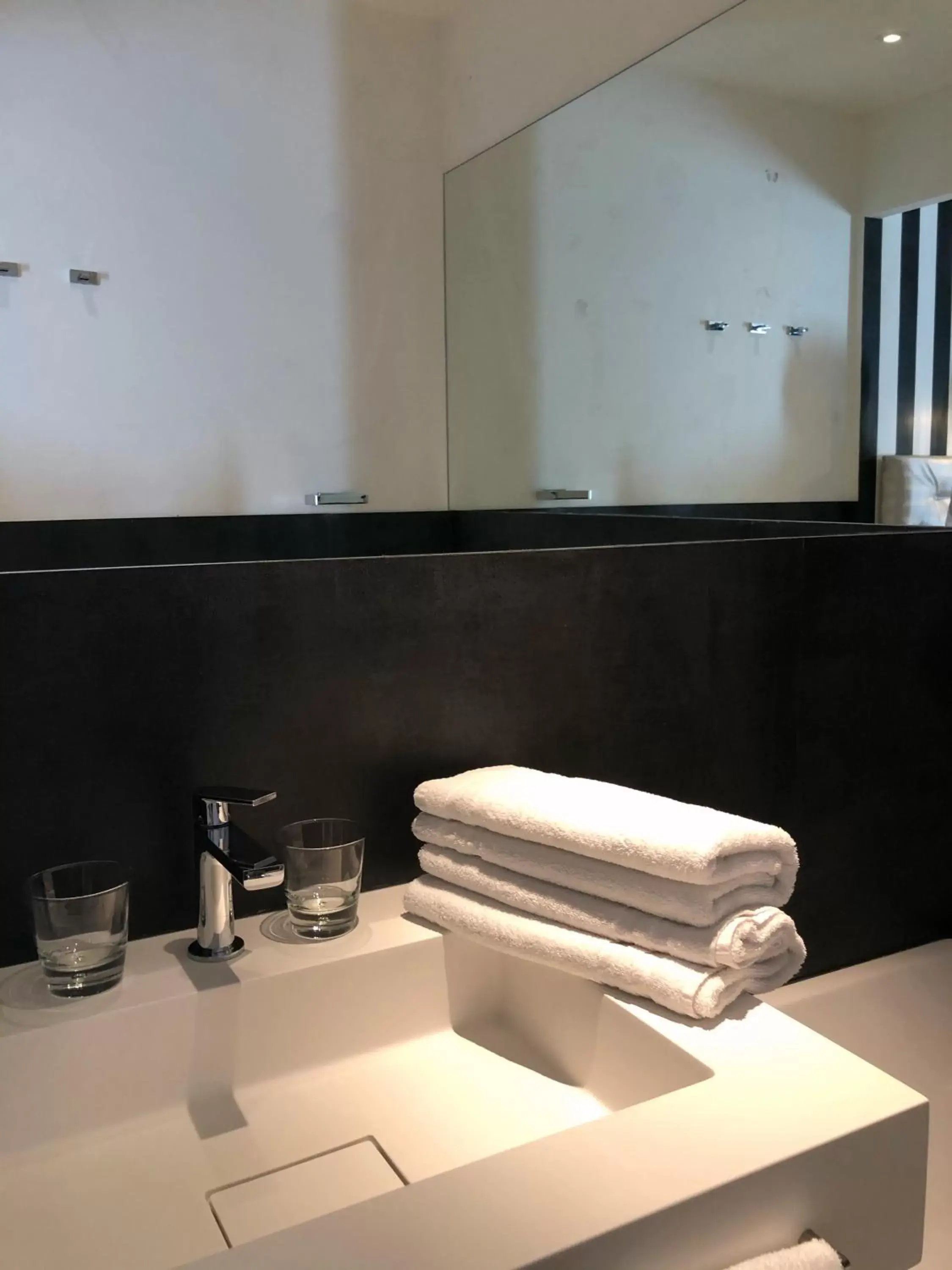 Bathroom in Le Pré du Moulin - Maison Alonso - Hôtel & Restaurant