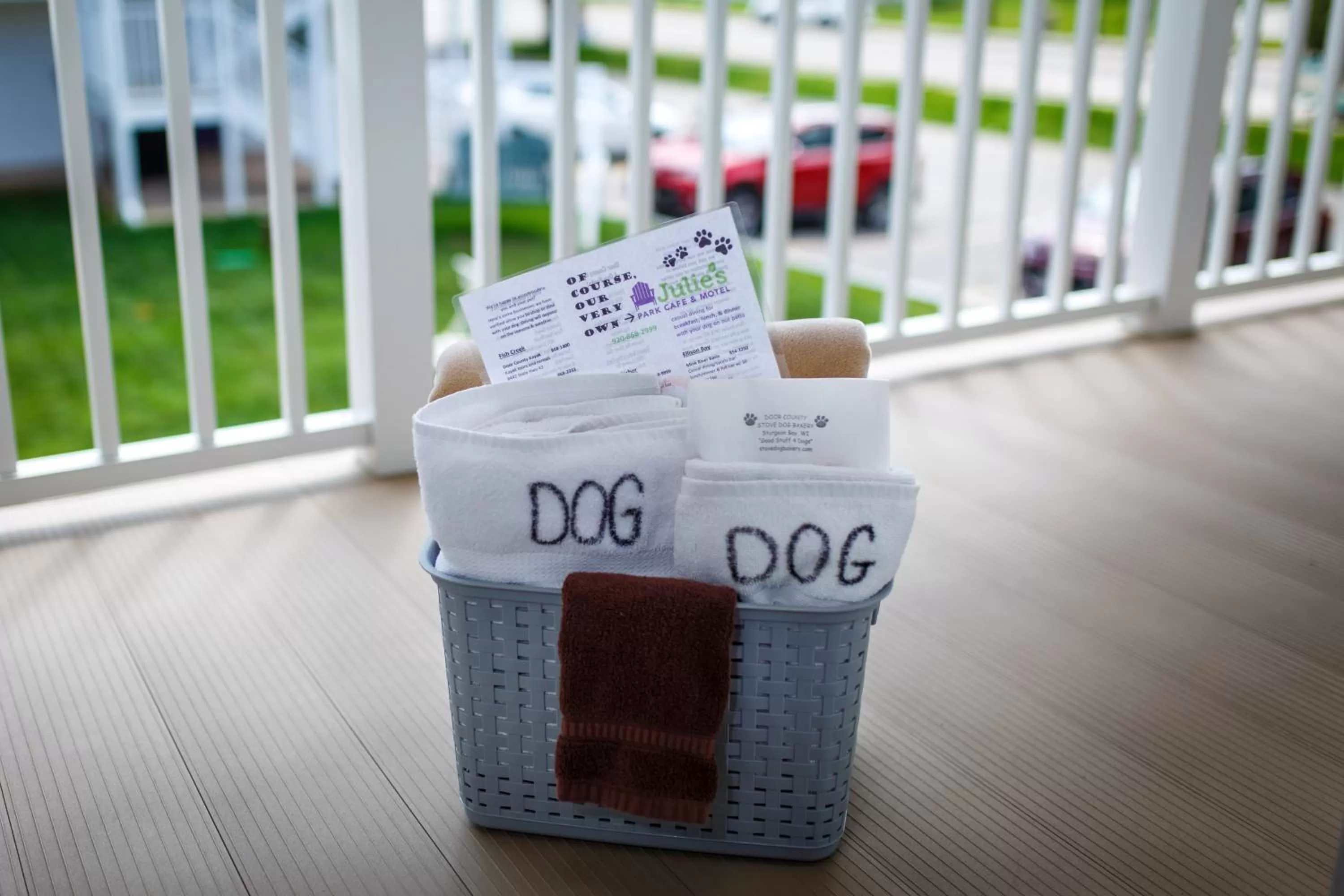 Julie's Park Cafe & Motel