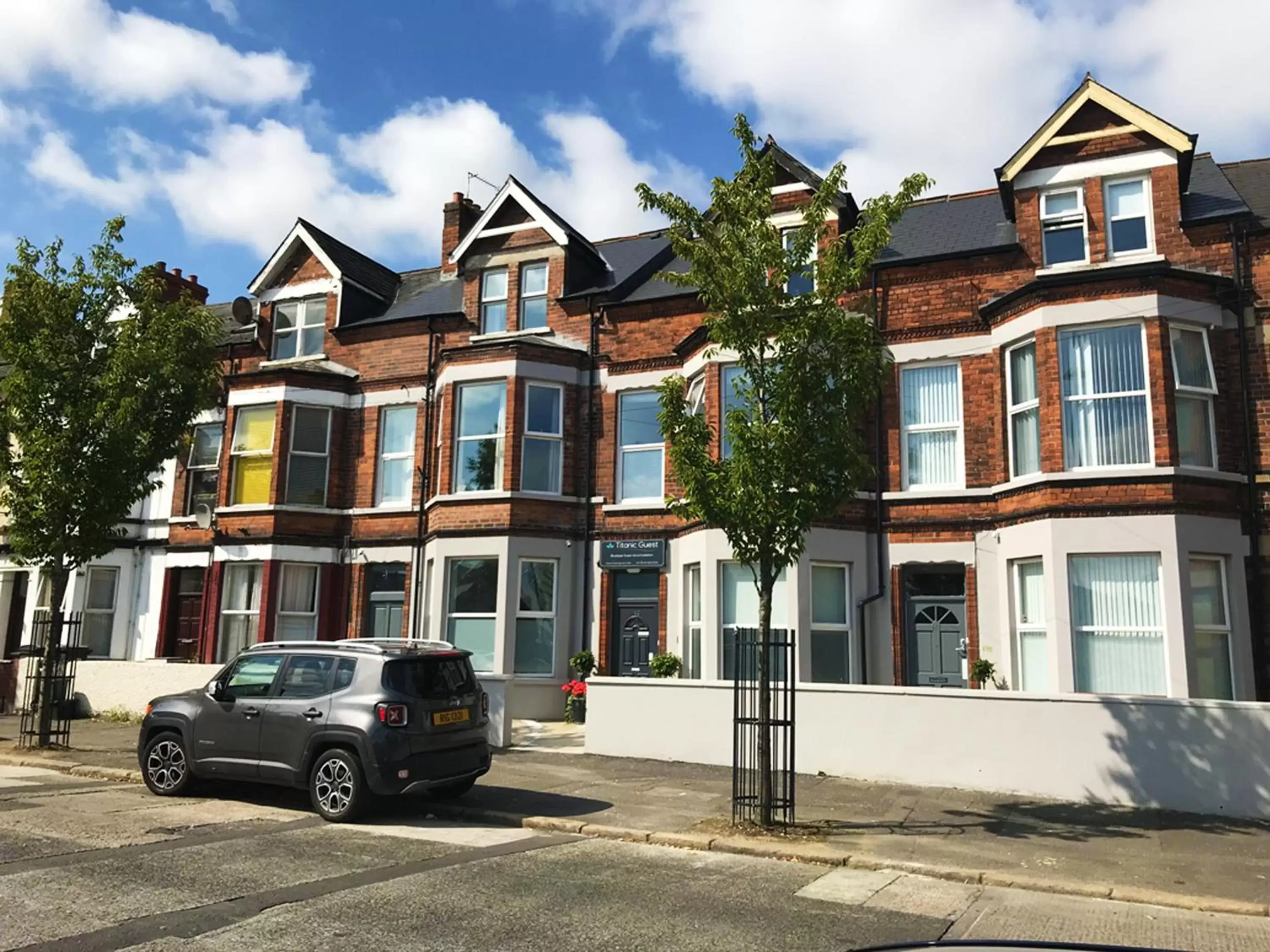 Property building in Titanic Guest 4 Star Boutique- Tourism NI certified- Free parking Property building in Titanic Guest 4 Star Boutique- Tourism NI certified- Free parking