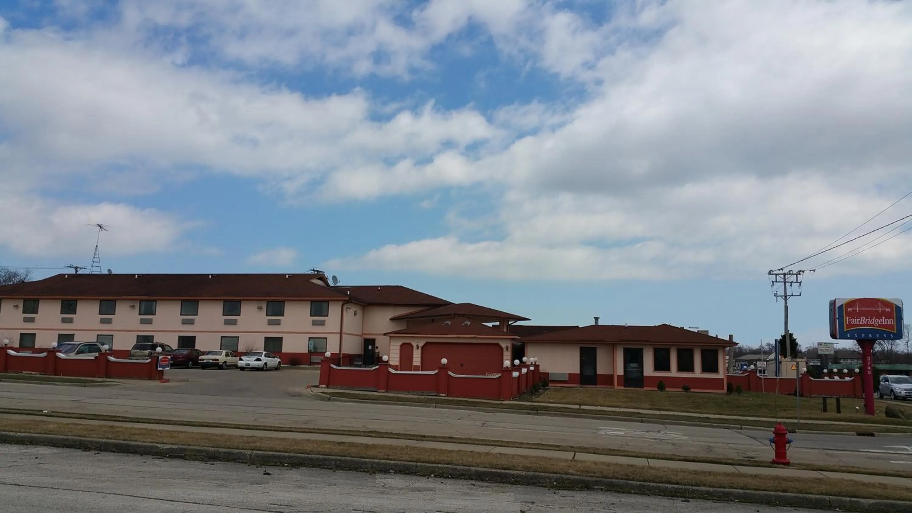 Property building in Gurnee Motel