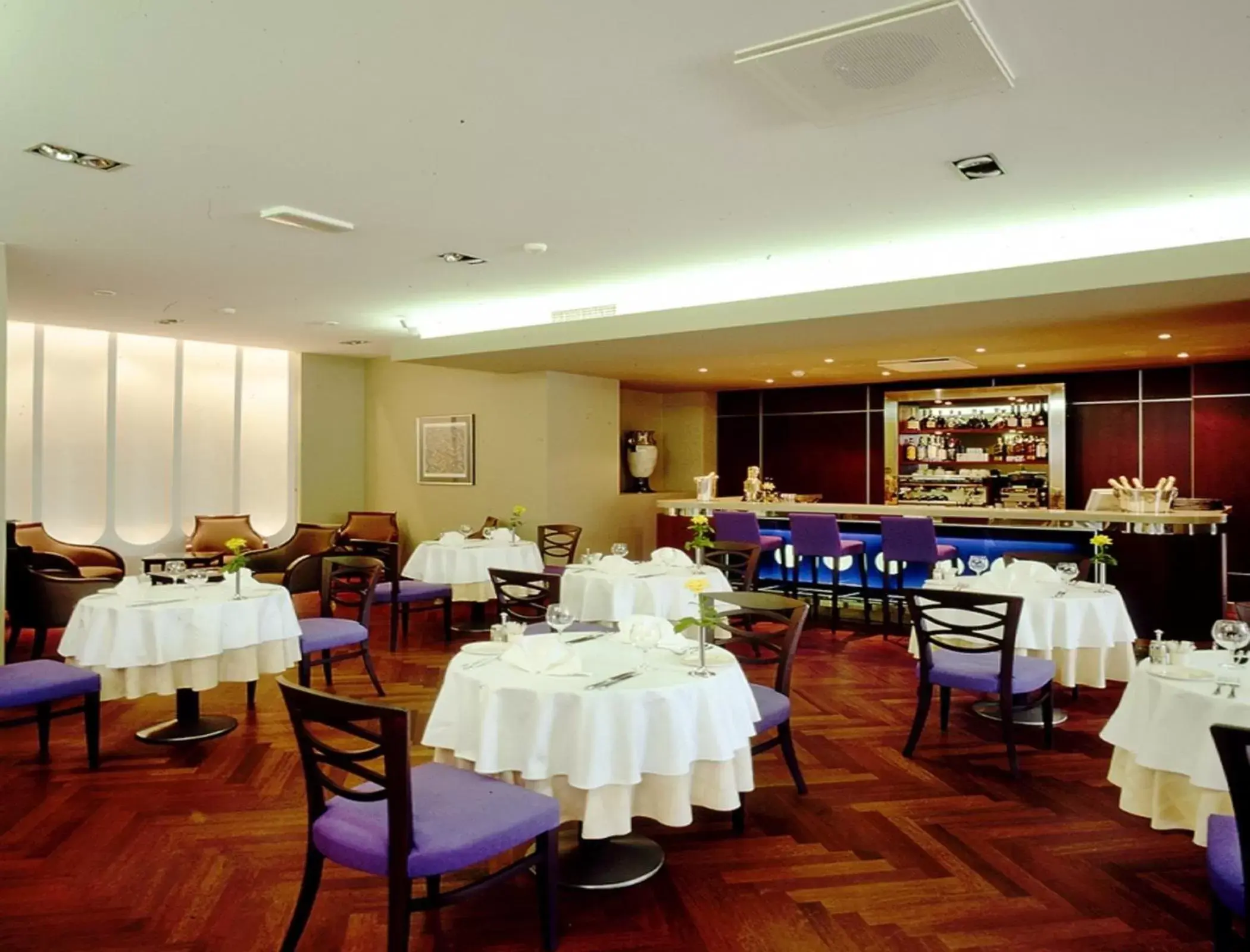 Restaurant/Places to Eat in Grand Hotel Viljandi