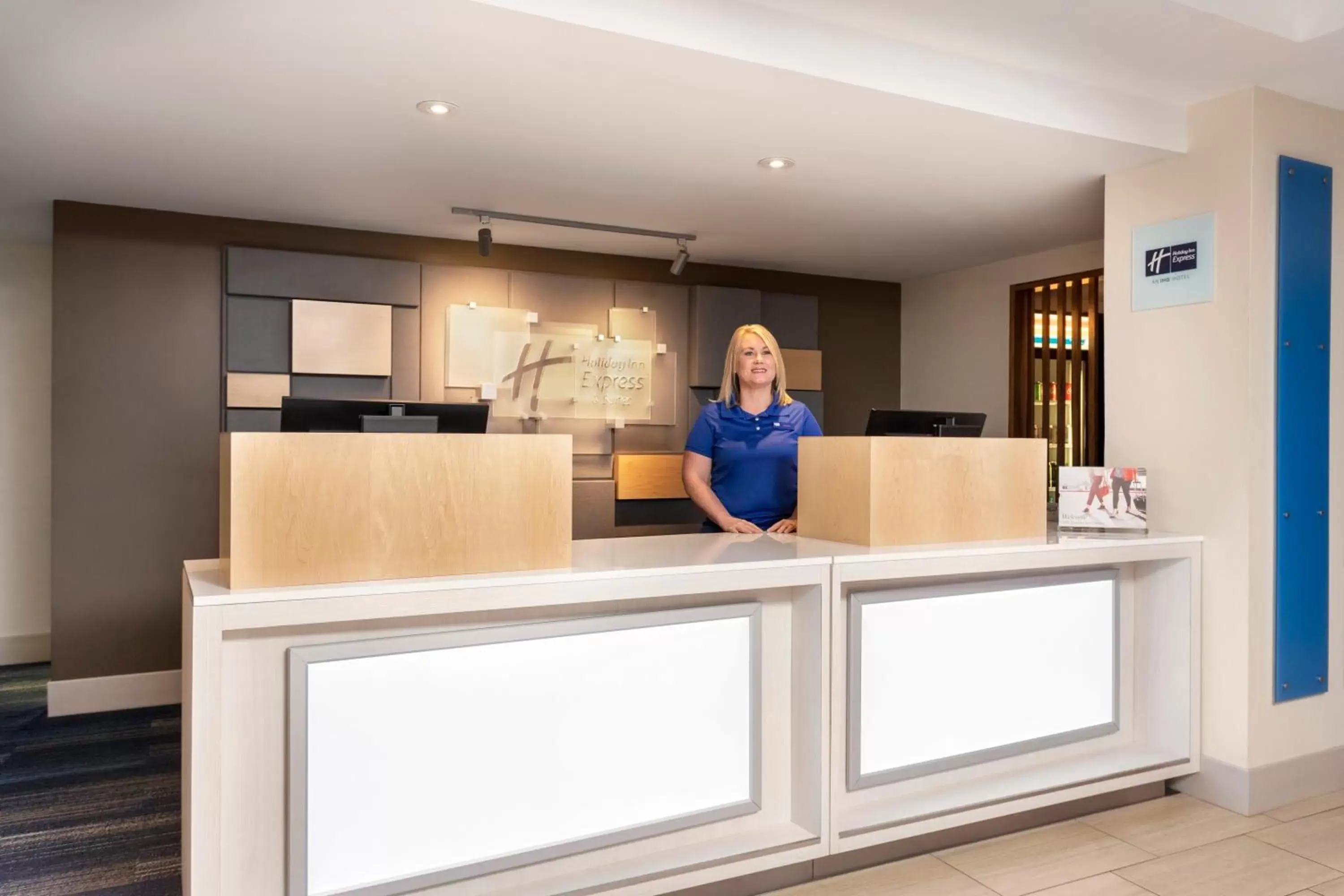 Property building, Lobby/Reception in Holiday Inn Express Hotel & Suites Durant, an IHG Hotel