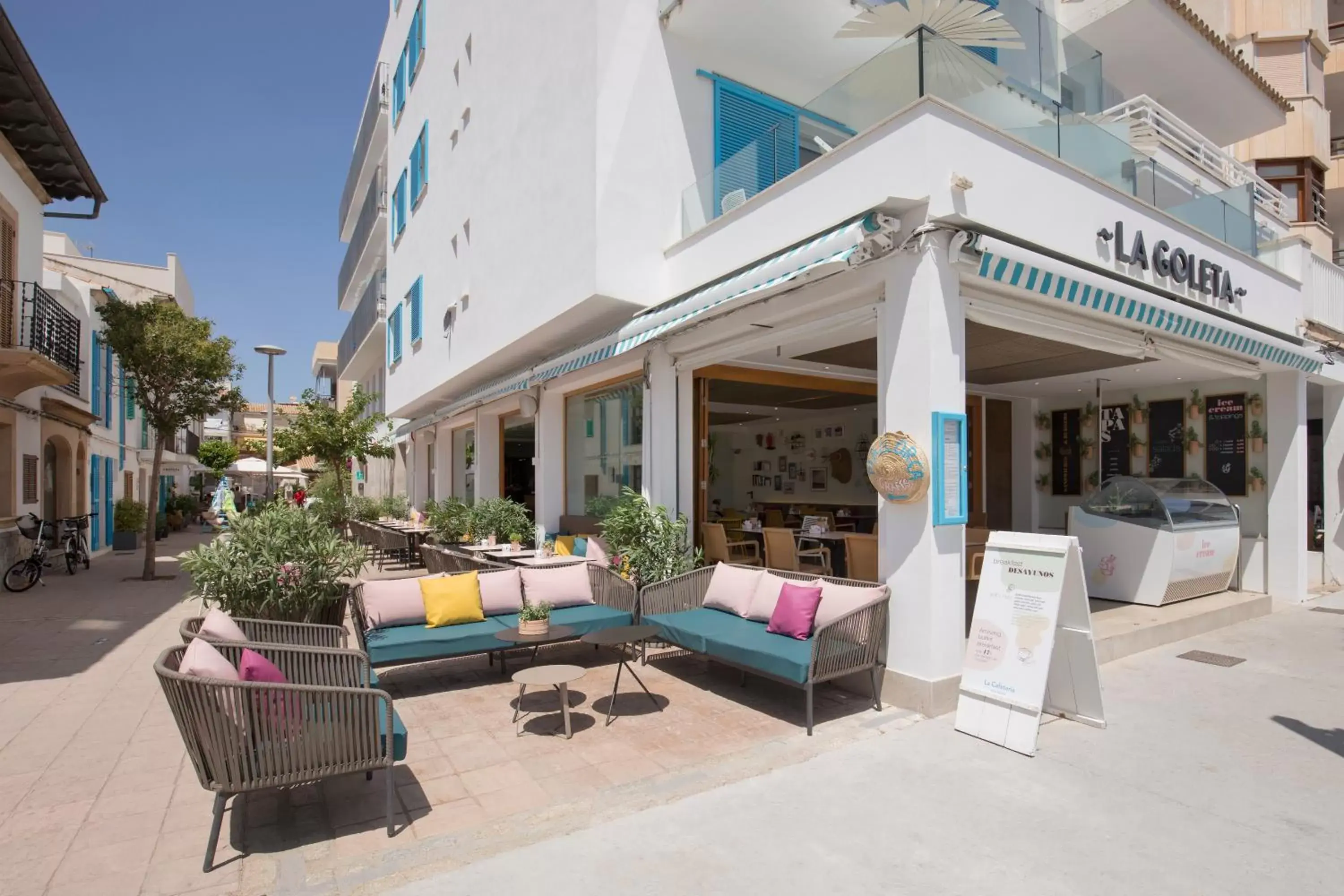 Restaurant/places to eat, Property Building in La Goleta Hotel de Mar - Adults Only