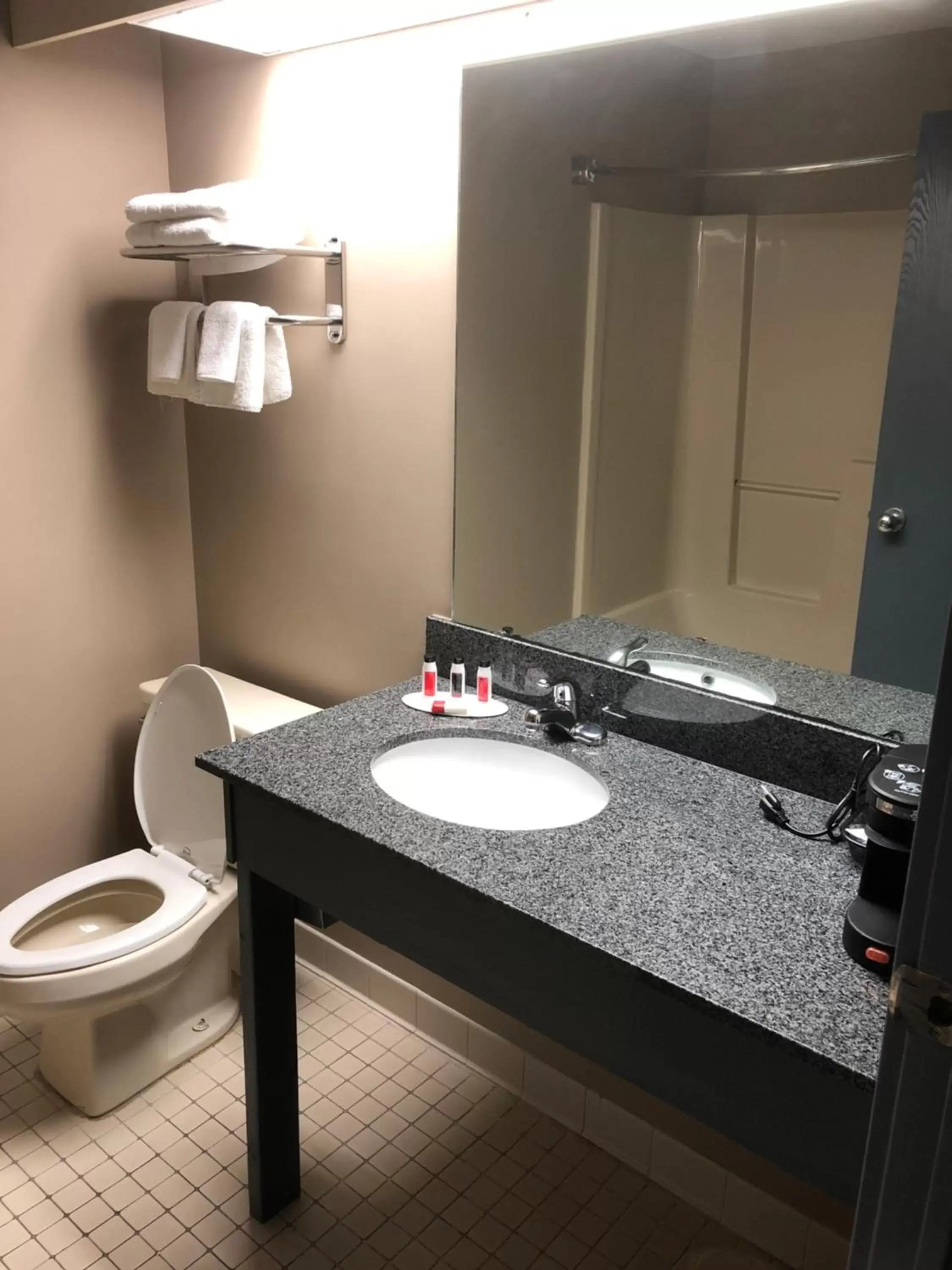 Bathroom in Super 8 by Wyndham Harrison OH