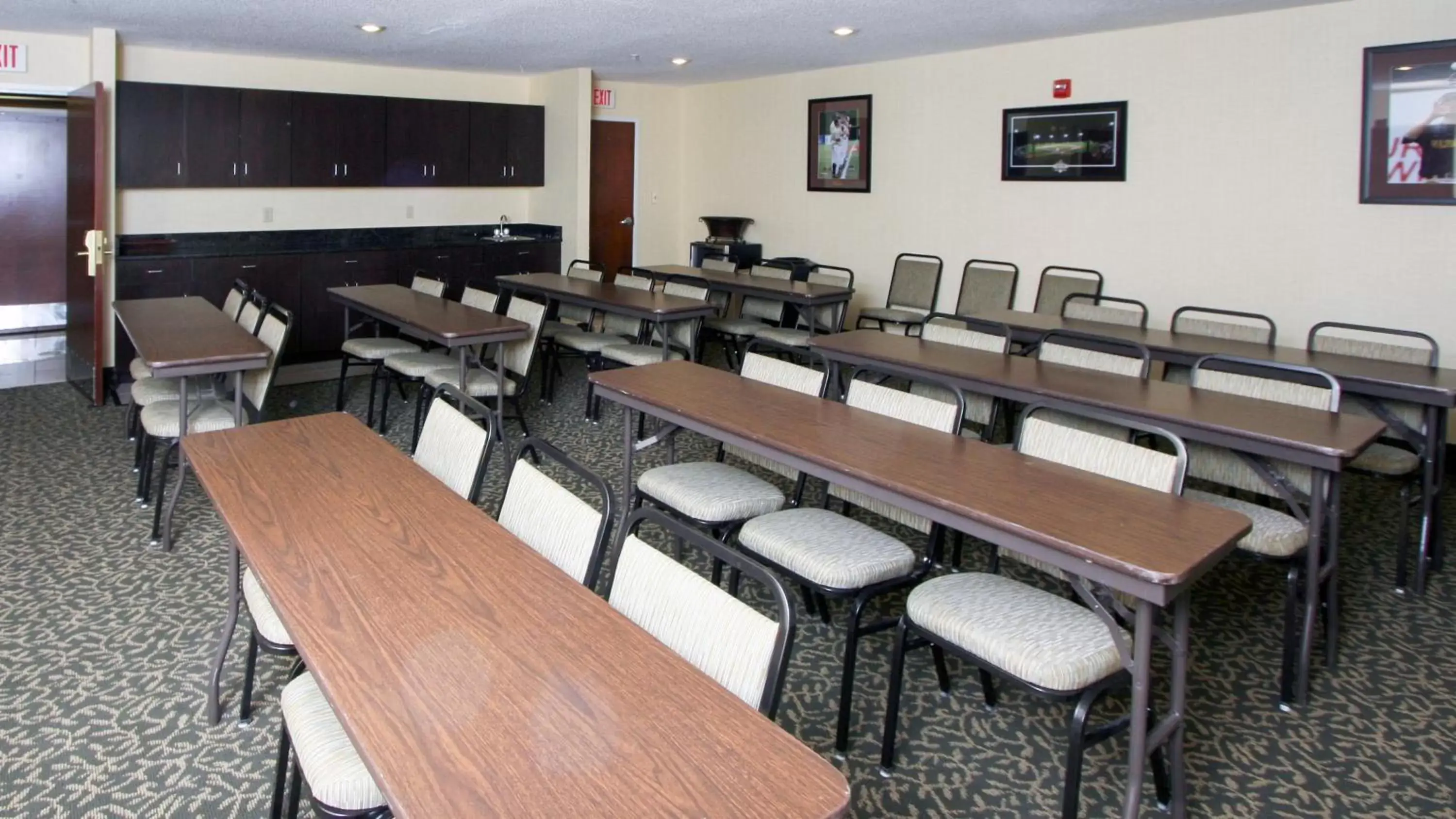 Meeting/conference room, Restaurant/Places to Eat in Country Inn & Suites by Radisson, Shelby, NC