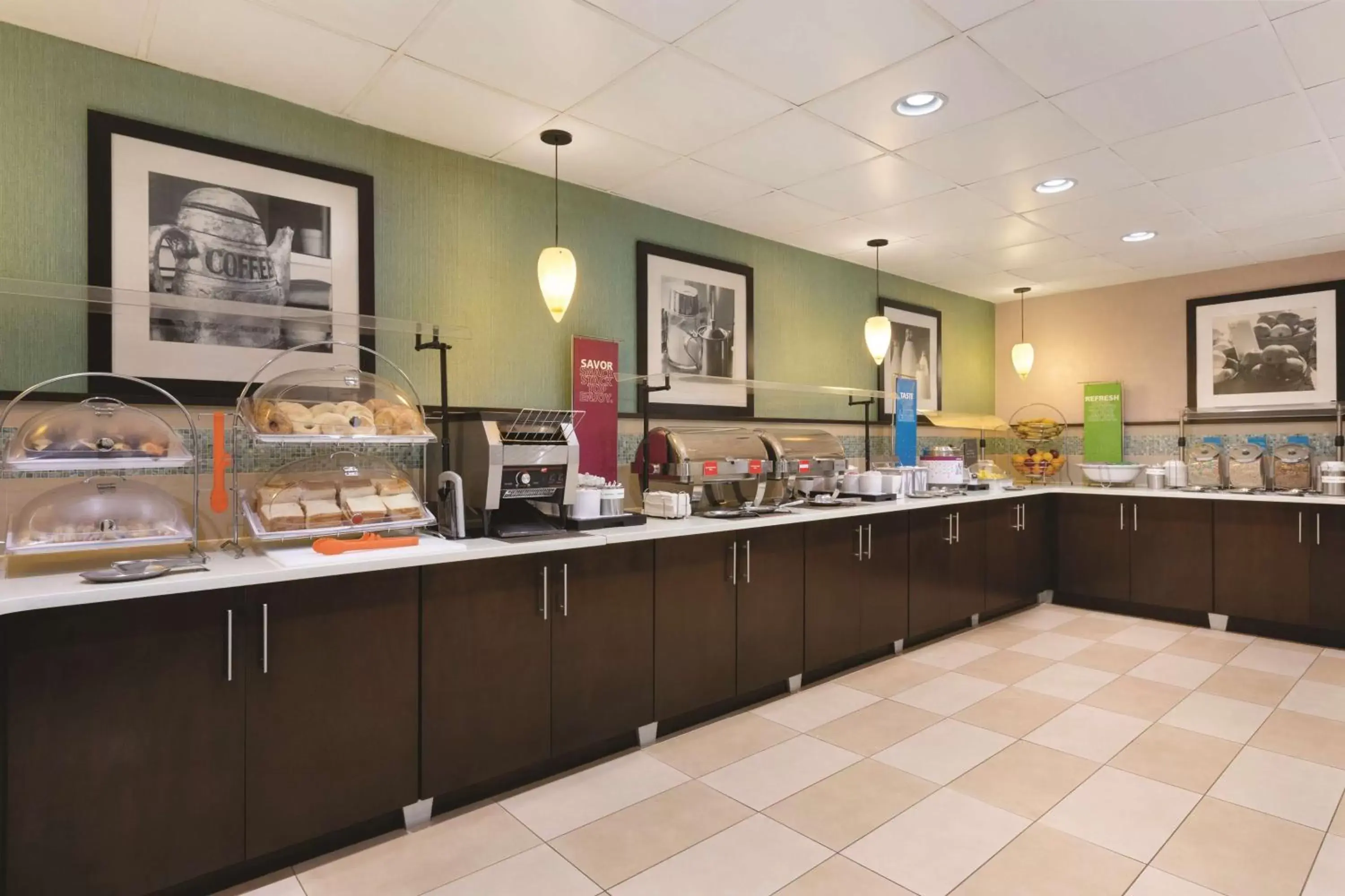 Dining area, Restaurant/Places to Eat in Hampton Inn Orlando-Convention Center International Drive Area