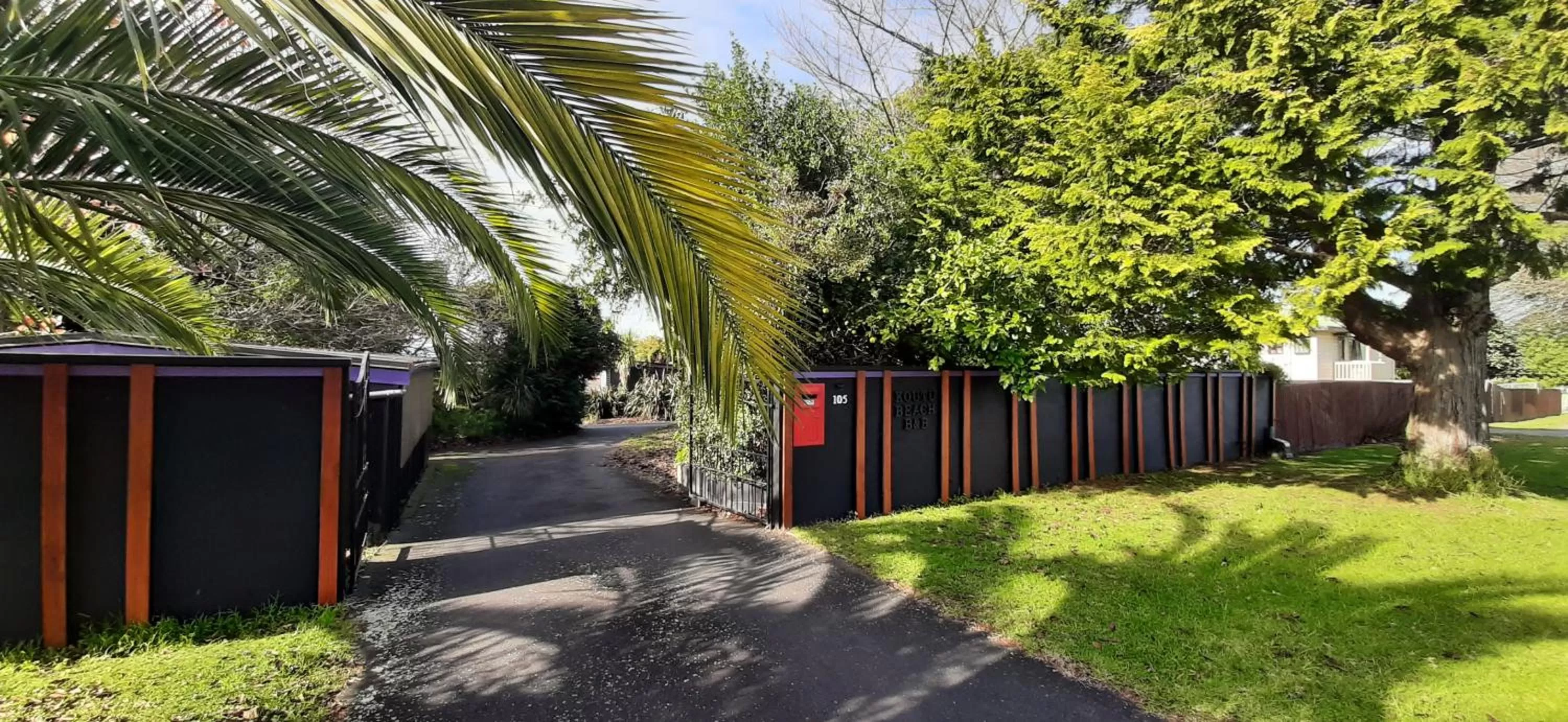 Koutu Beach Bed and Breakfast