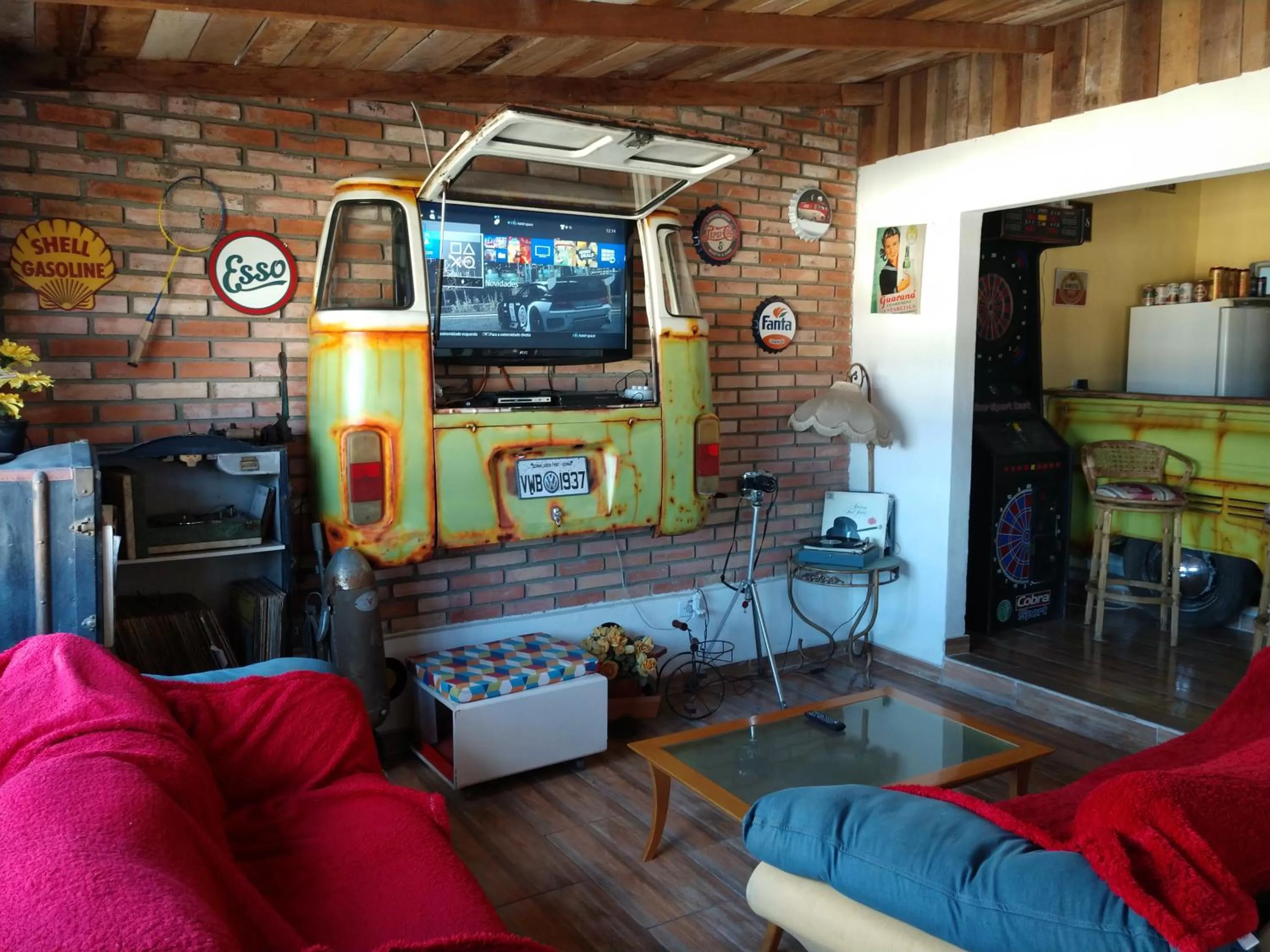 Communal lounge/ TV room in SPACE 4 U - HOTEL BOUTIQUE TEMÁTICO - Aeroporto