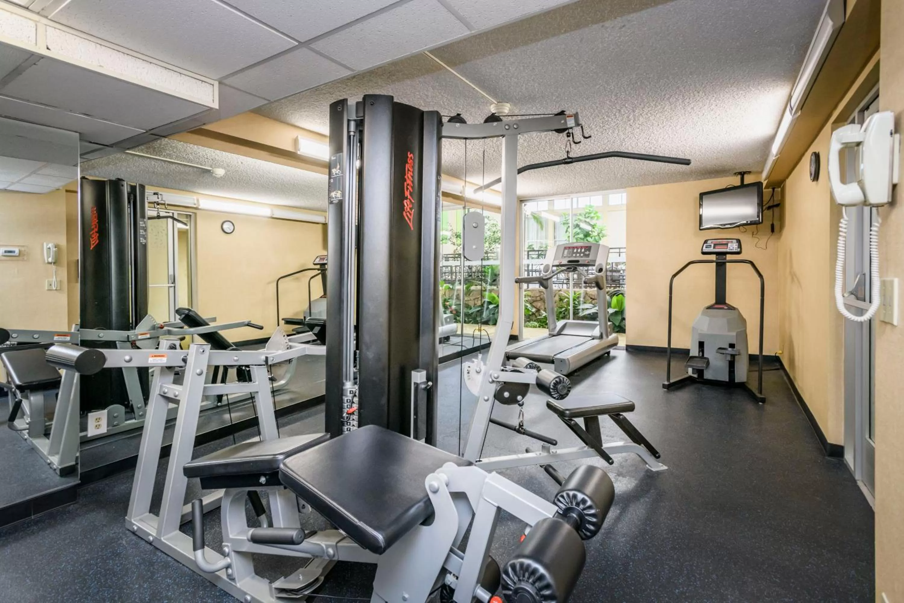 Fitness centre/facilities in Wyndham Garden Fresno Yosemite Airport