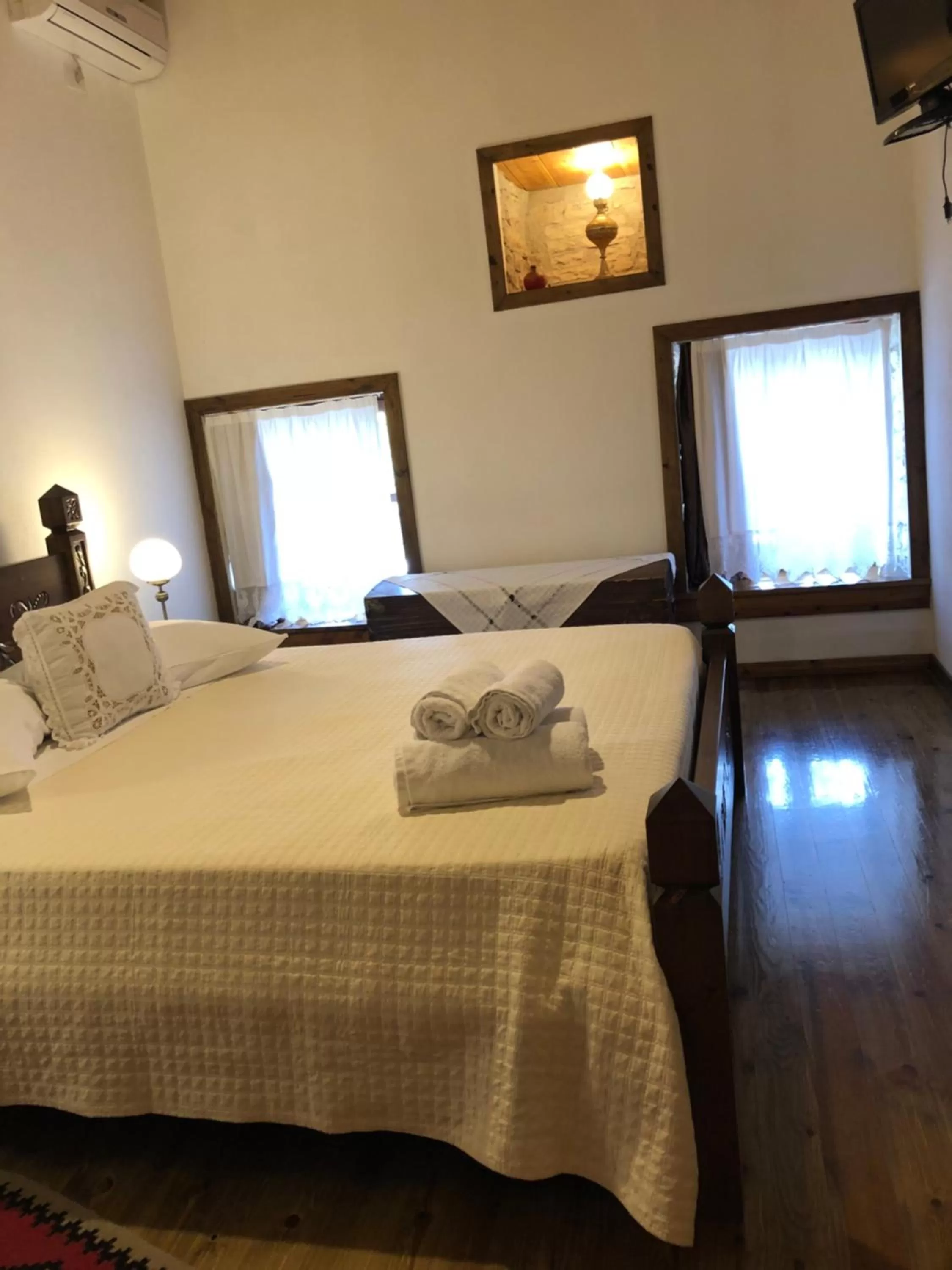 Bed in Hotel Gjirokastra