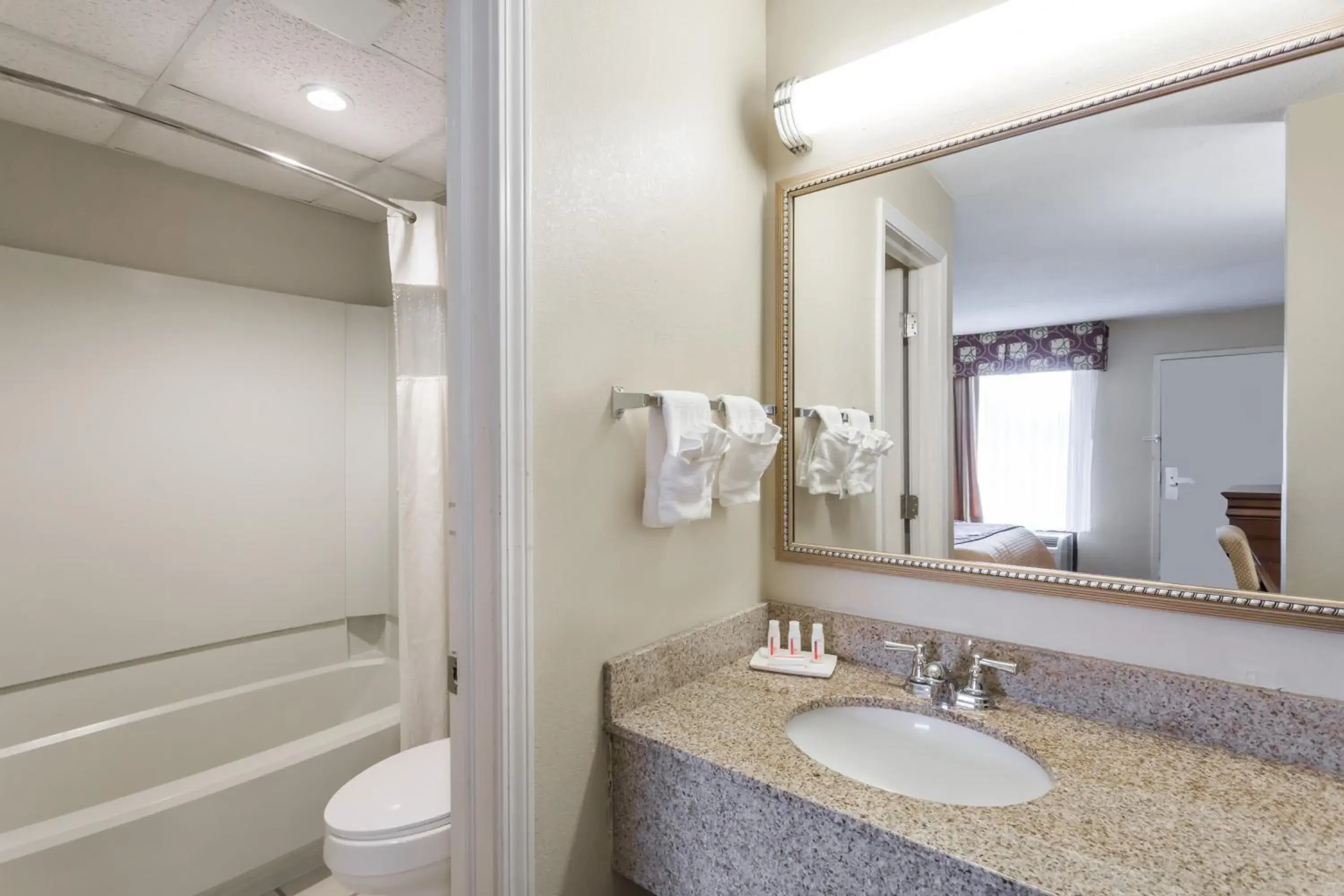 King Room - Non-Smoking in Days Inn by Wyndham Orangeburg King Room - Non-Smoking in Days Inn by Wyndham Orangeburg