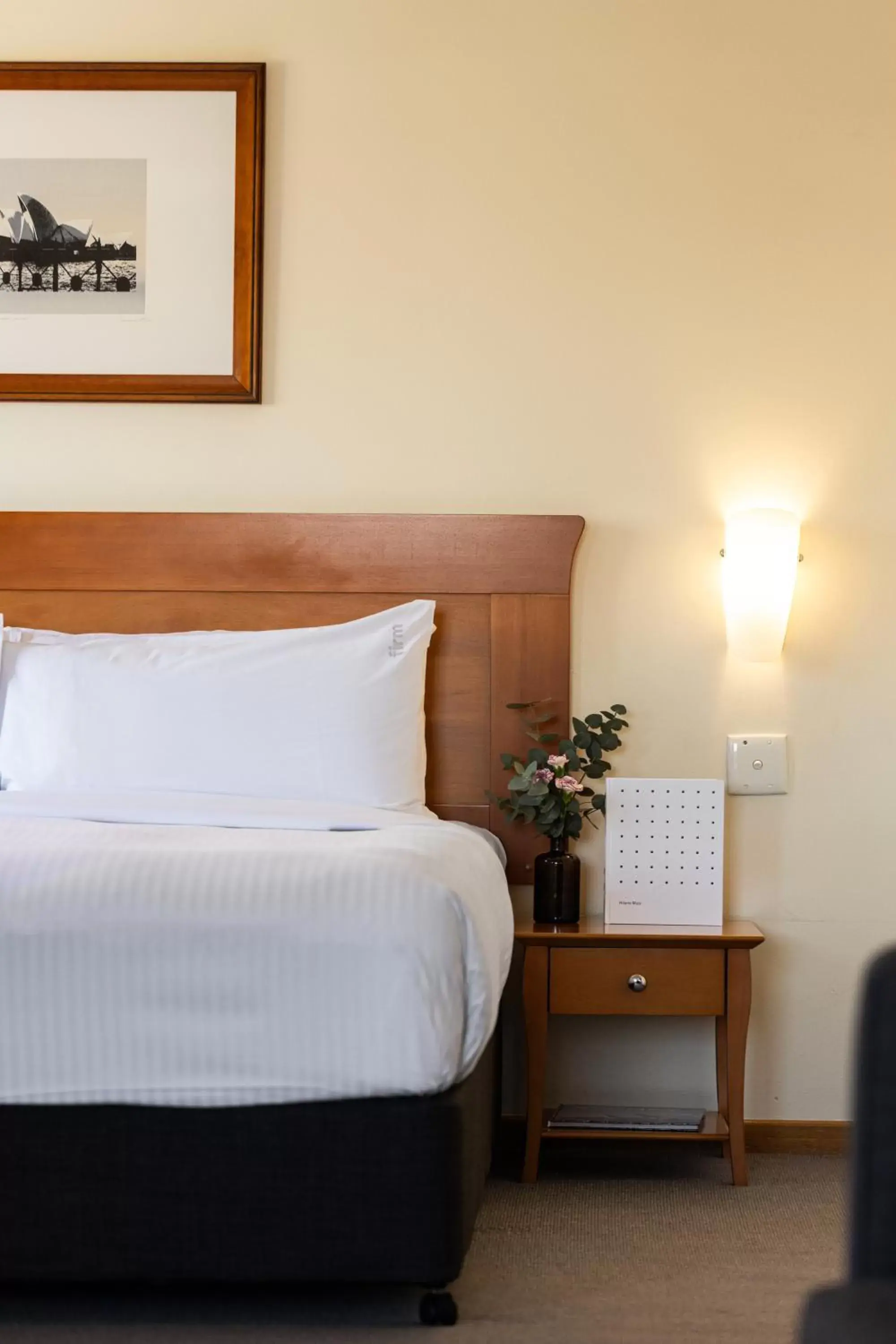 Property building, Bed in Rydges Sydney Harbour