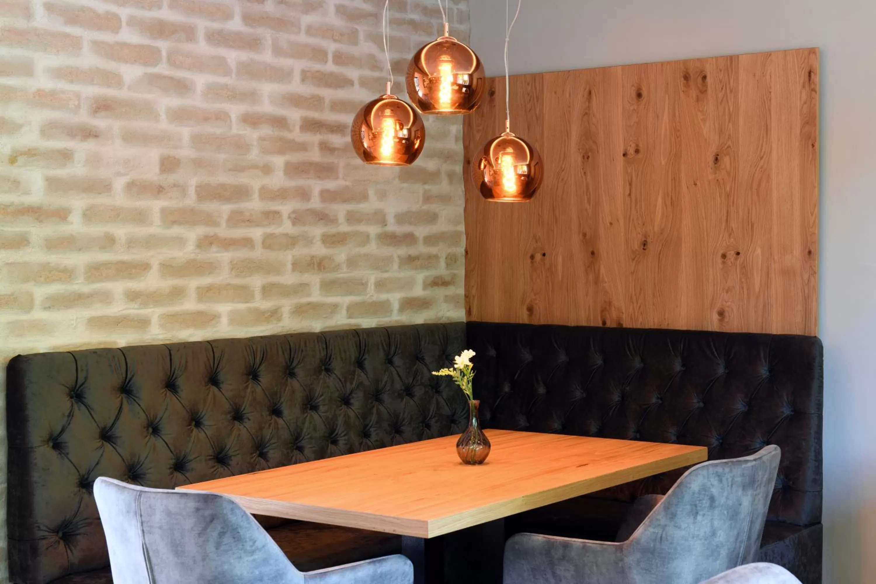 Restaurant/places to eat in Hotel Beethoven