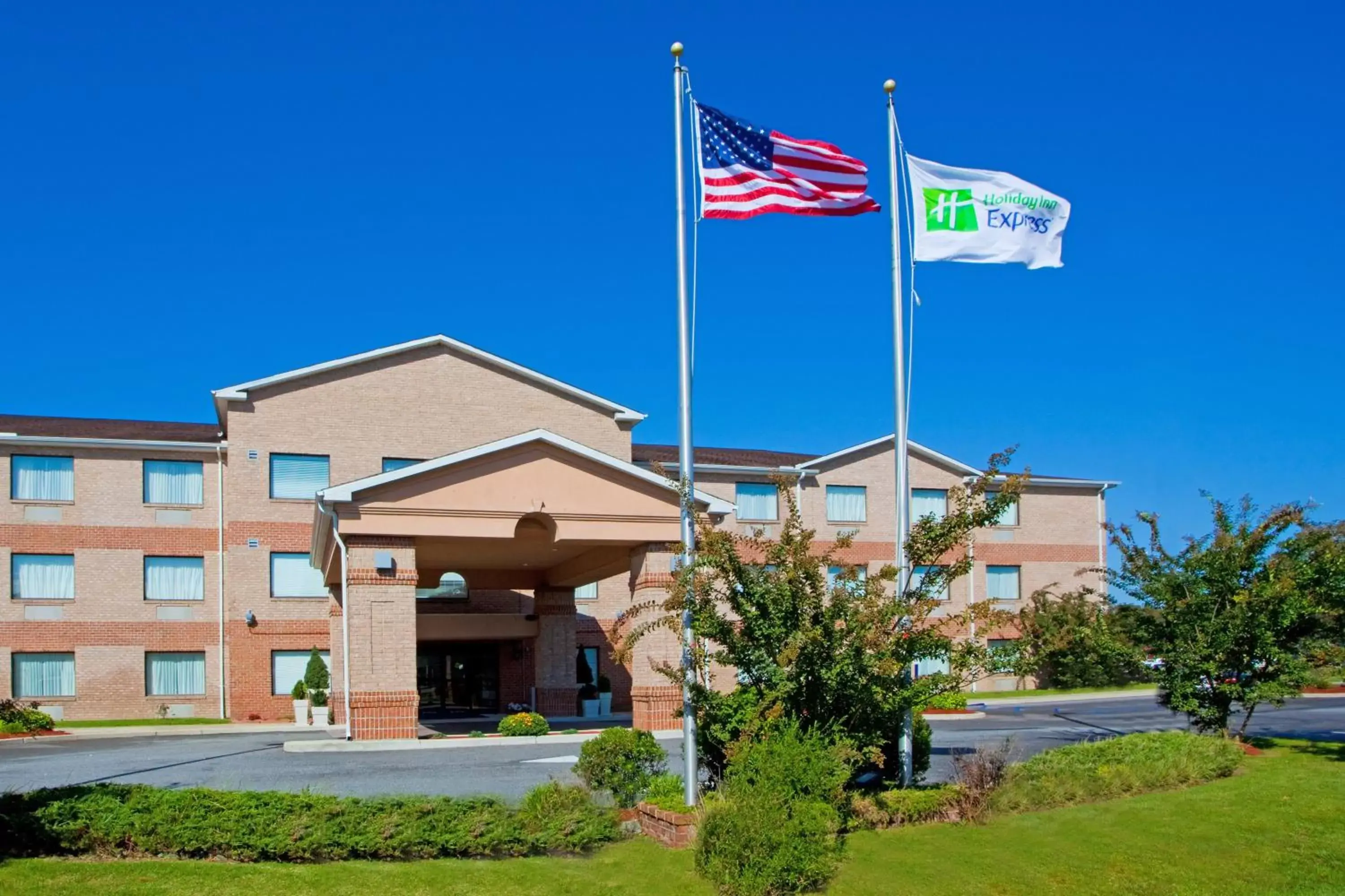 Property Building in Holiday Inn Express Pocomoke City, an IHG Hotel