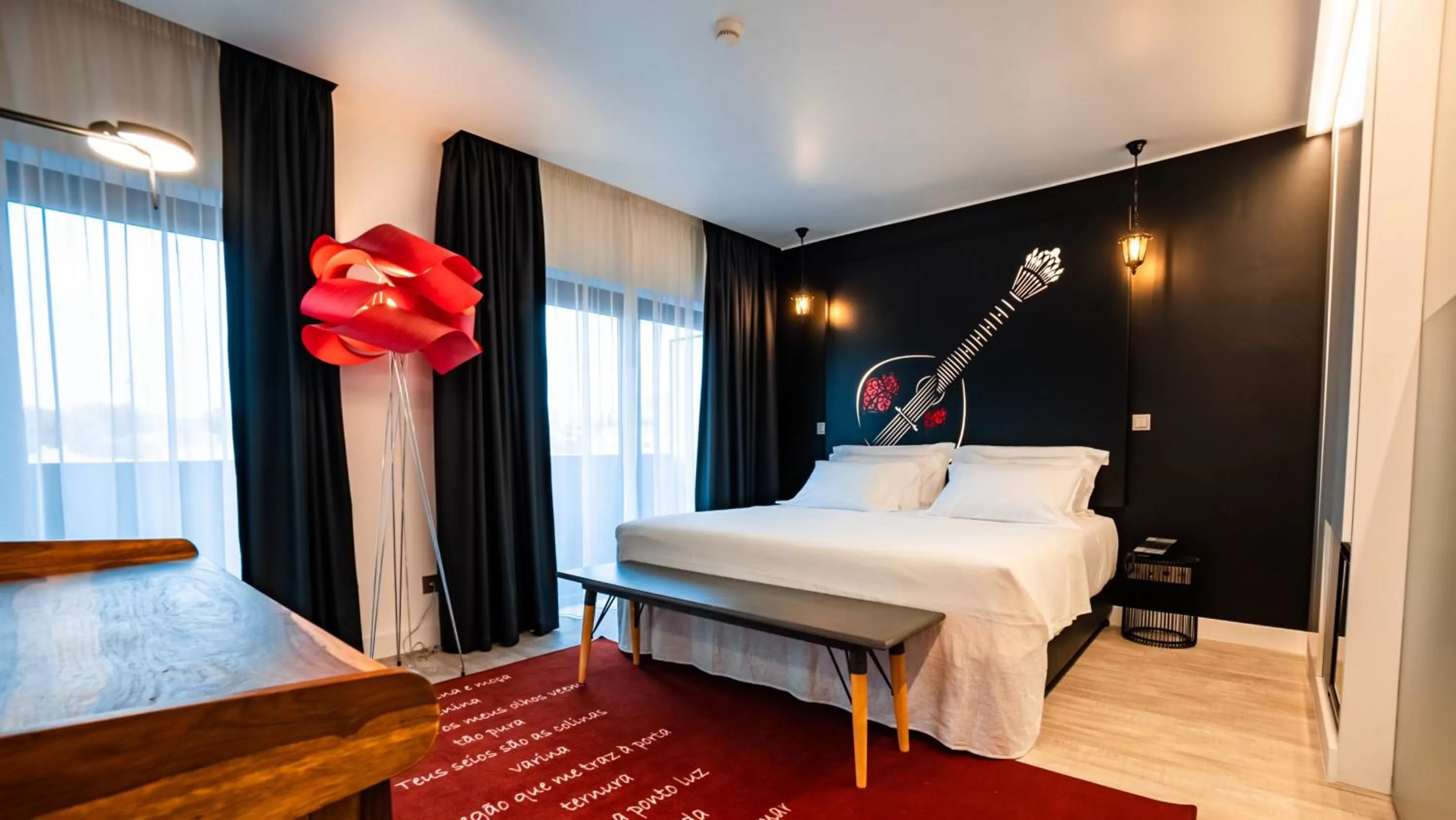 Bed in Hills Hotel Lisboa