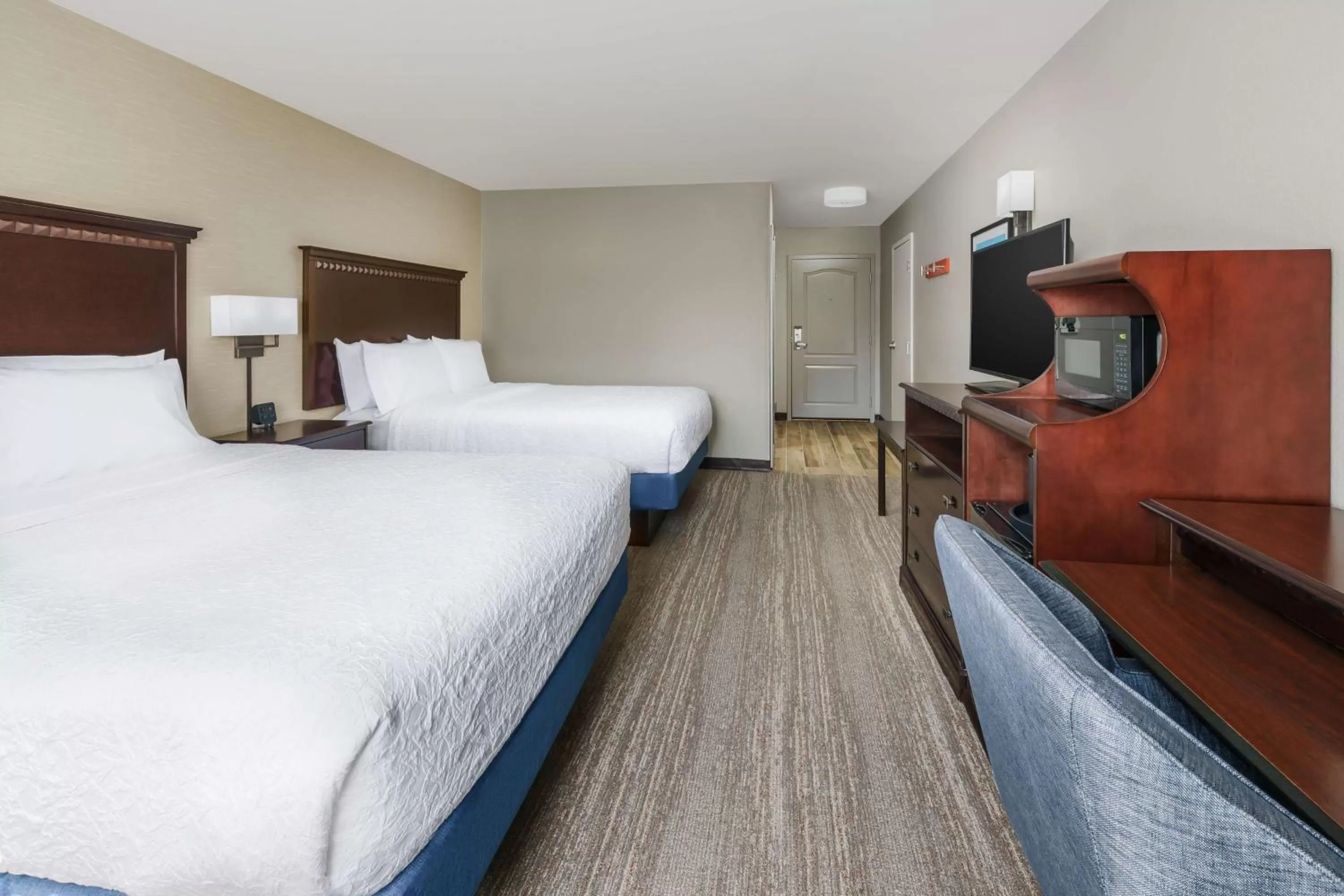 Bed in Hampton Inn & Suites West Sacramento