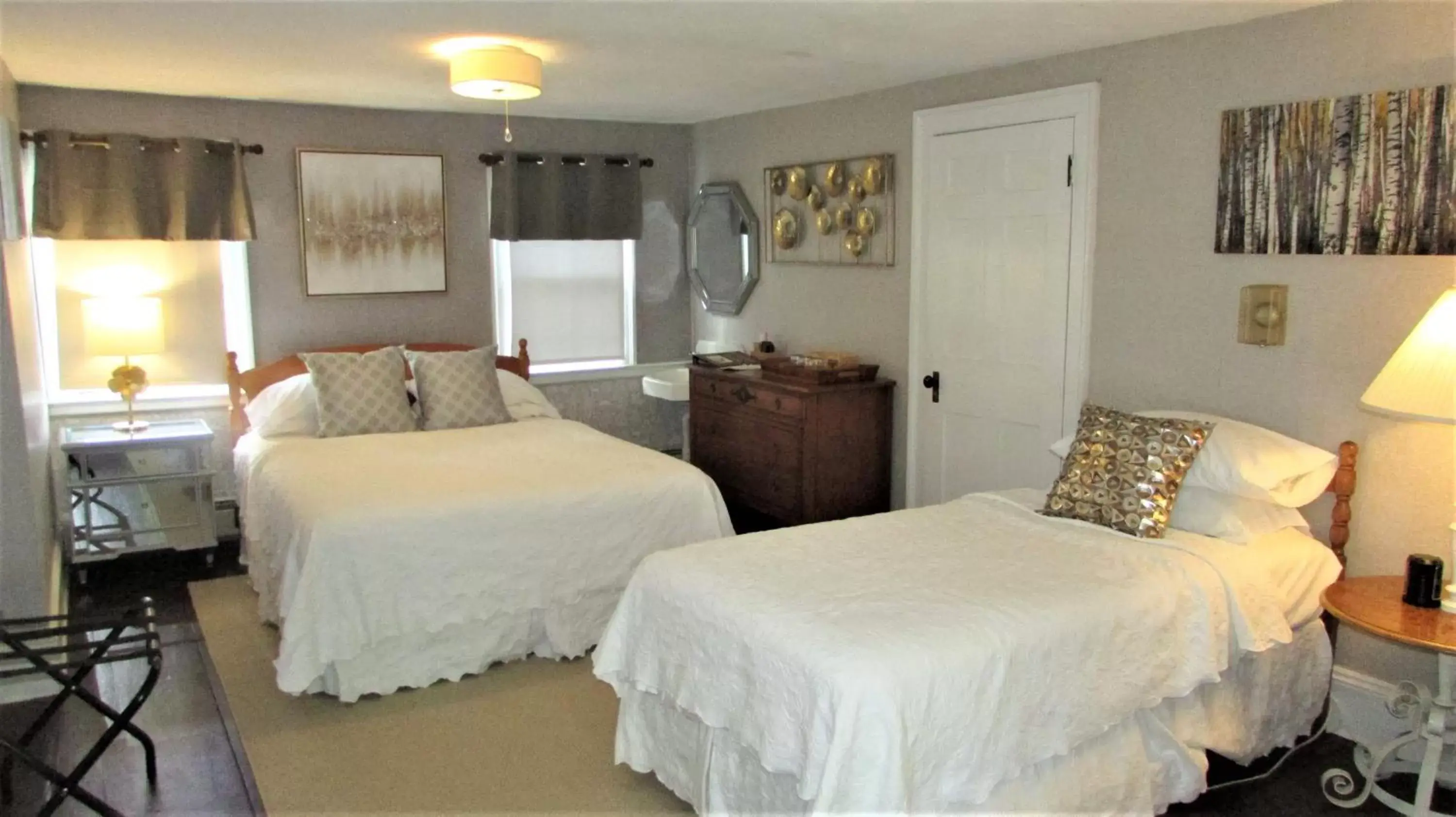 Two-Bedroom Suite - 3 & 4 in Center Lovell Inn