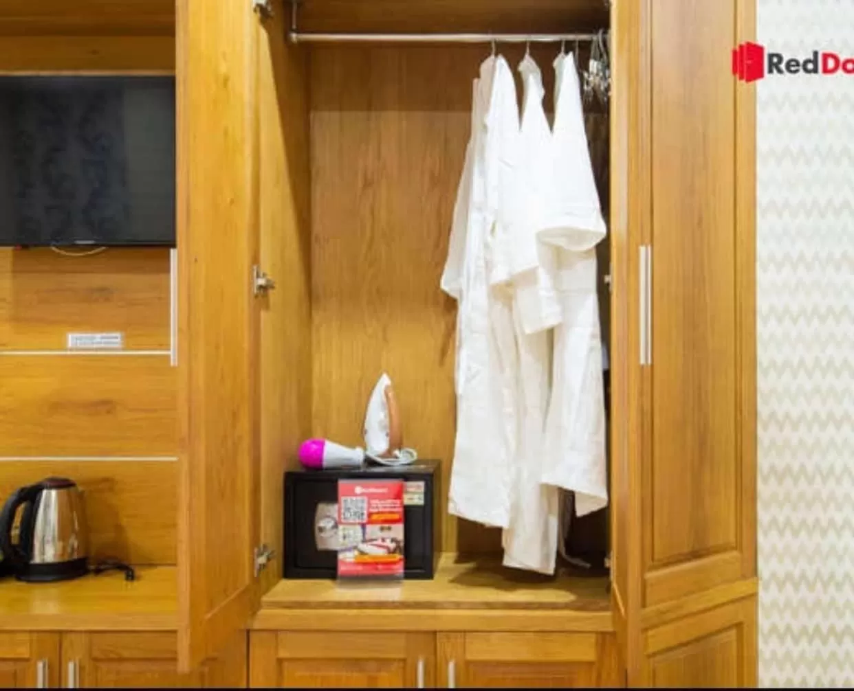 Tra My Hotel Ly Chinh Thang