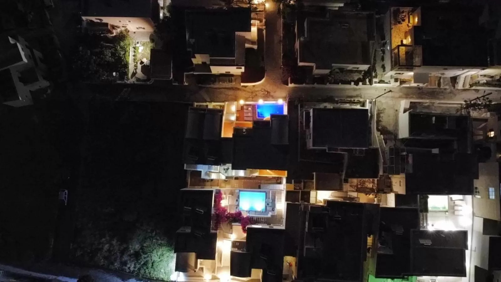 Swimming pool in Antonia Hotel