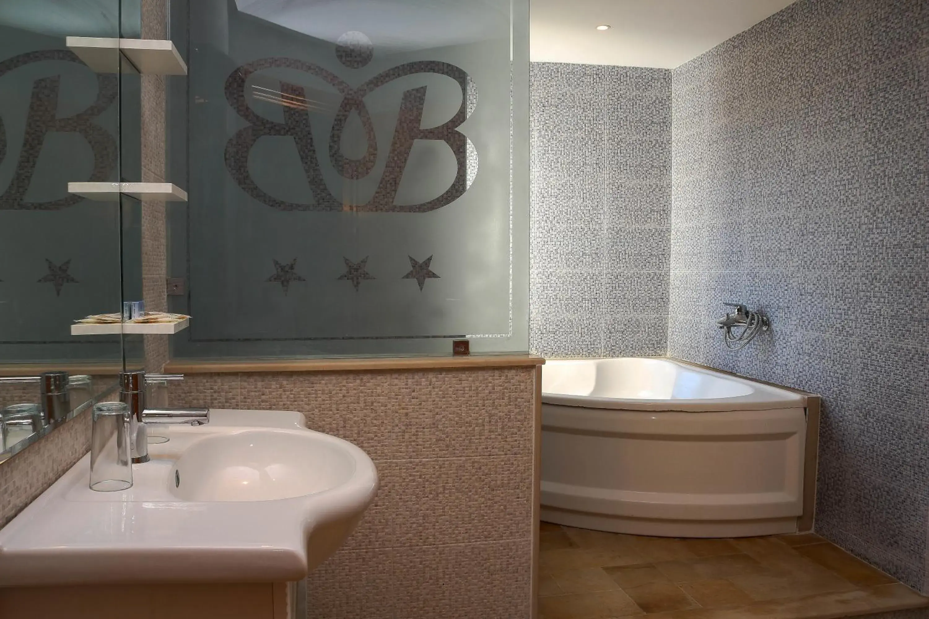 Bathroom in Hotel Byzance