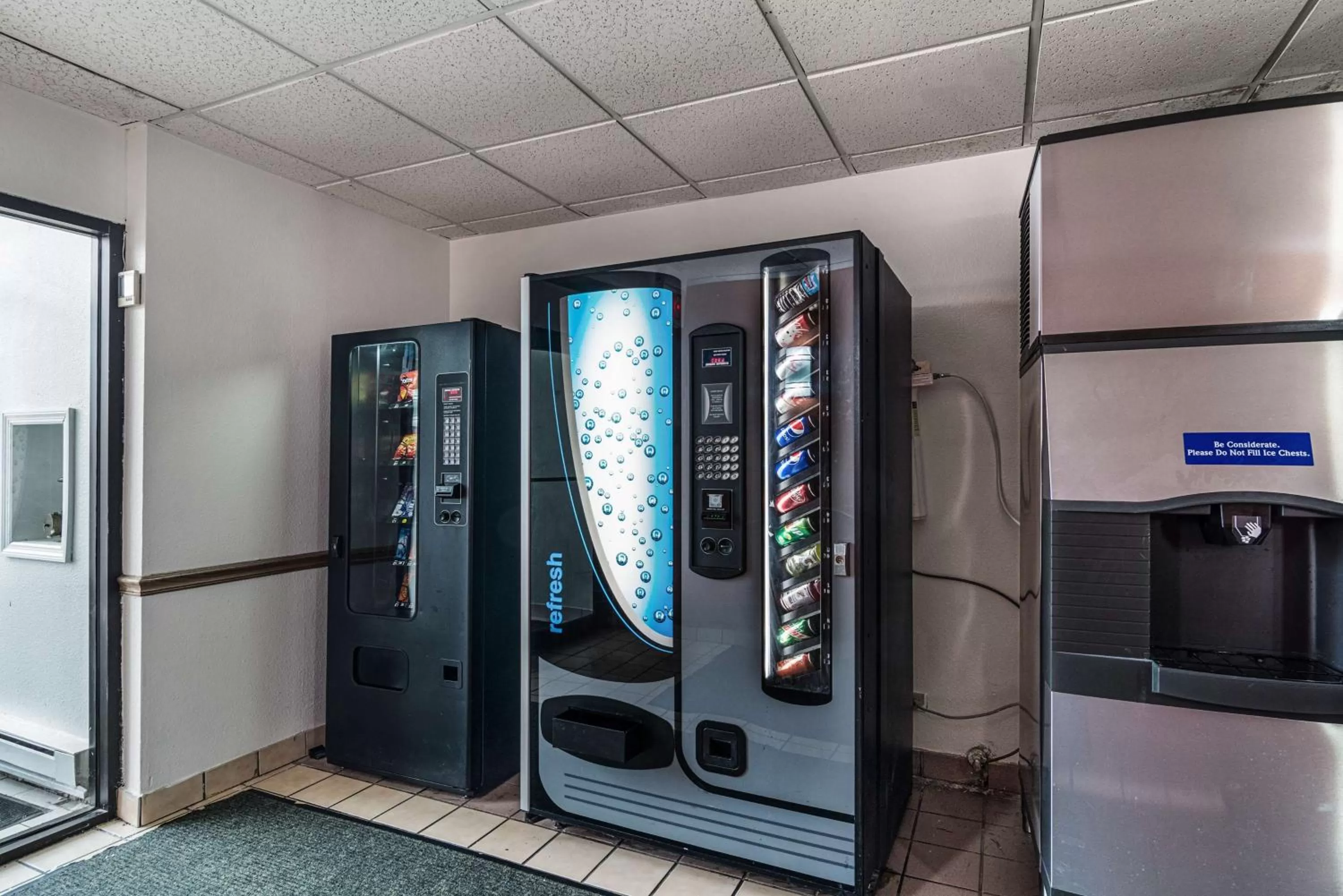 On site in Motel 6-Libertyville, IL