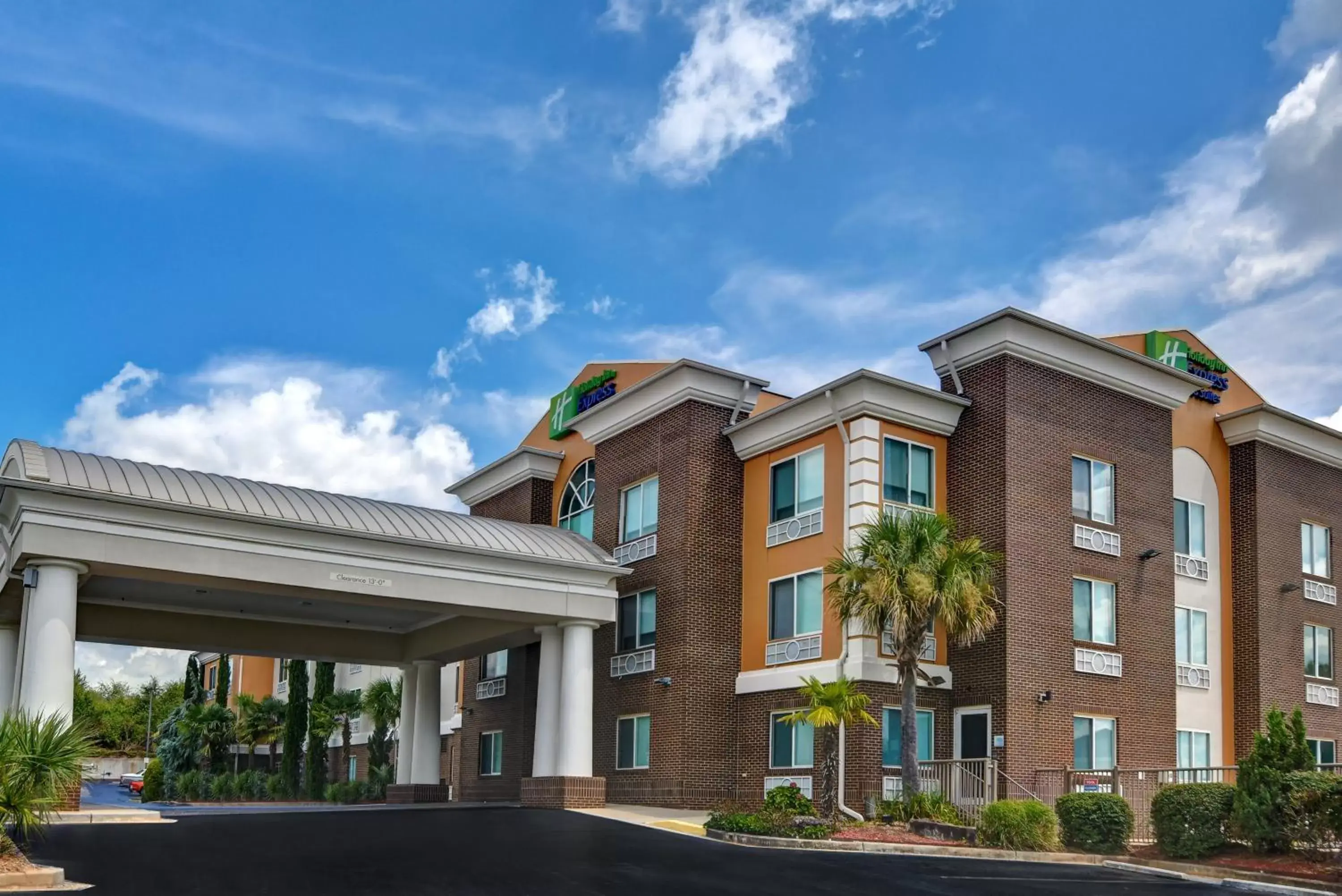 Property building in Holiday Inn Express Hotel & Suites Anderson I-85 - HWY 76, Exit 19B by IHG Property building in Holiday Inn Express Hotel & Suites Anderson I-85 - HWY 76, Exit 19B by IHG