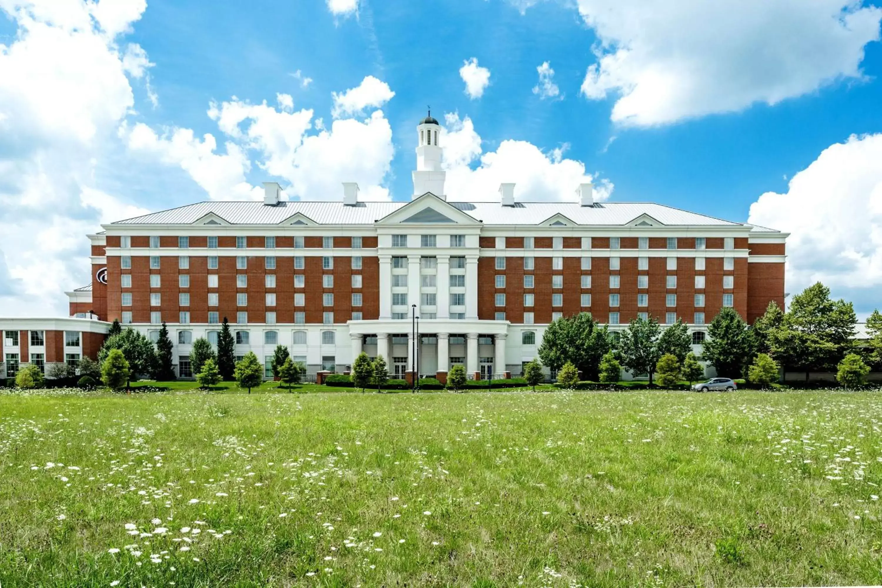 Property Building in Hilton Columbus at Easton