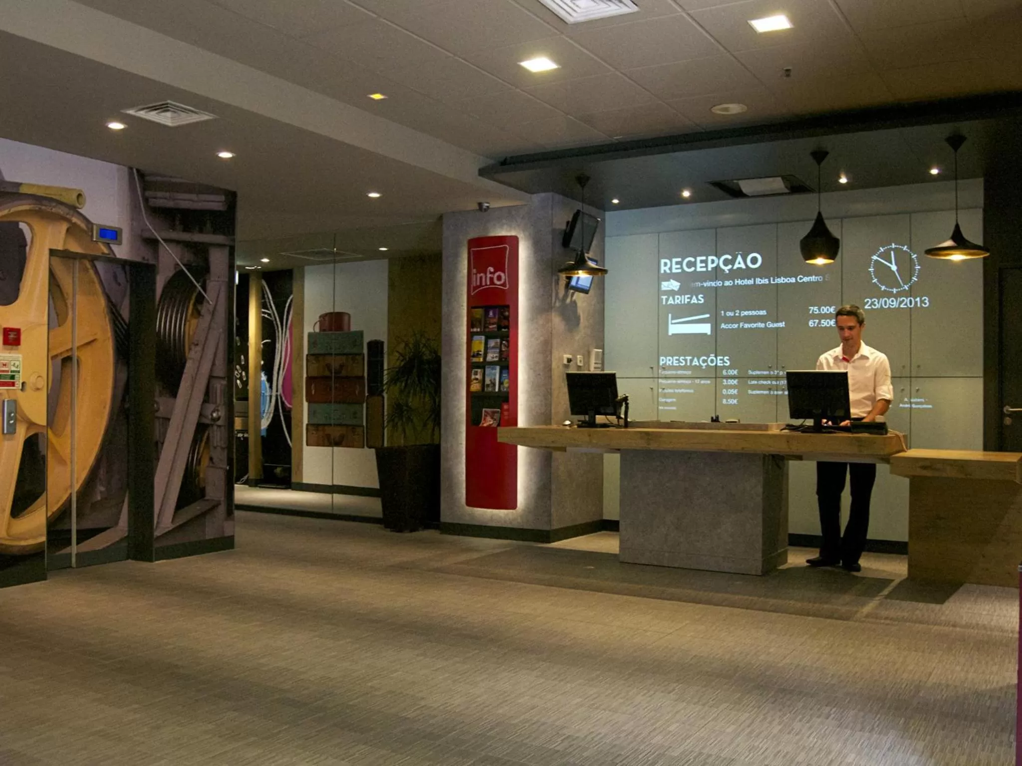 Lobby or reception in Hotel ibis Lisboa Saldanha