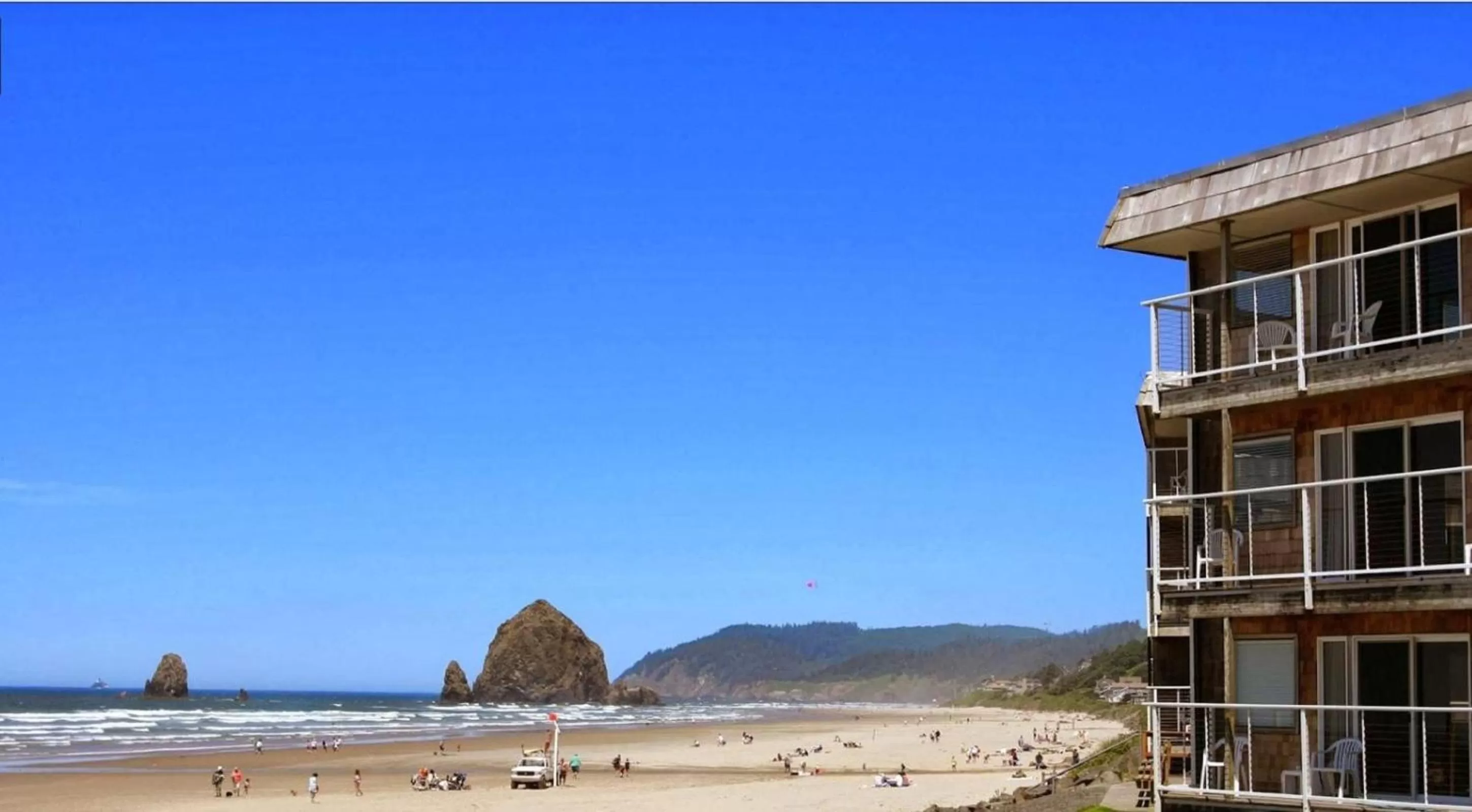 Facade/entrance in Tolovana Inn