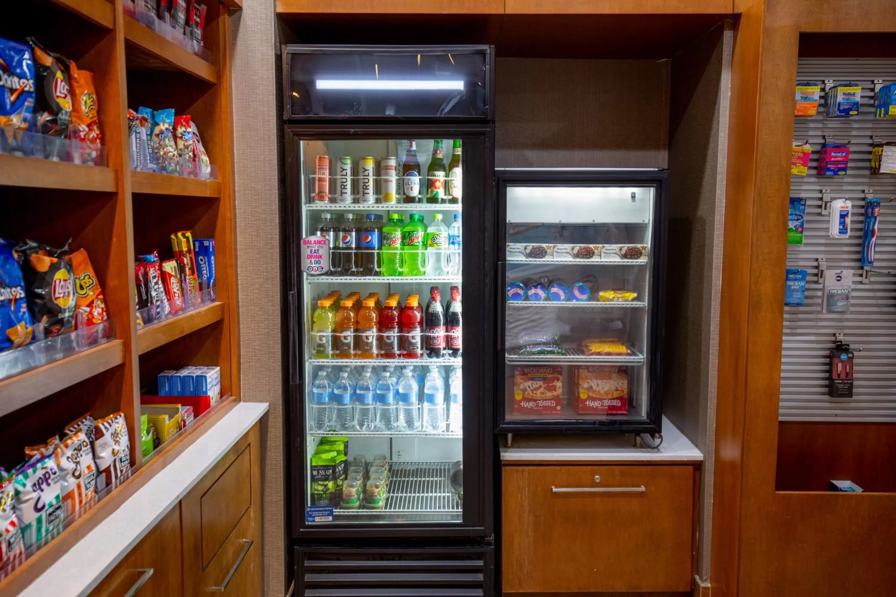 Restaurant/places to eat in SpringHill Suites by Marriott Baton Rouge Gonzales