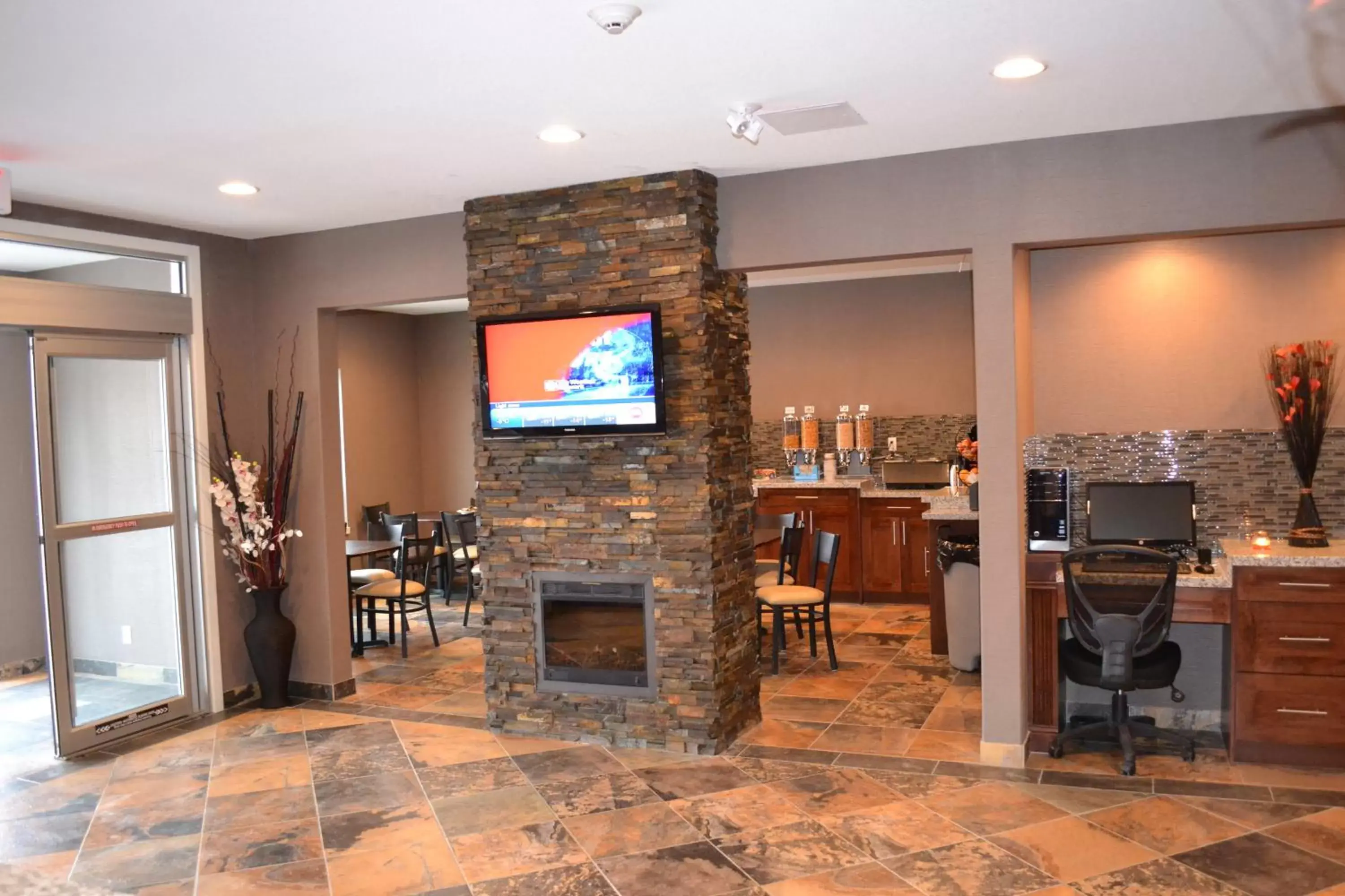 Lobby or reception in Western Star Inn and Suites Carlyle