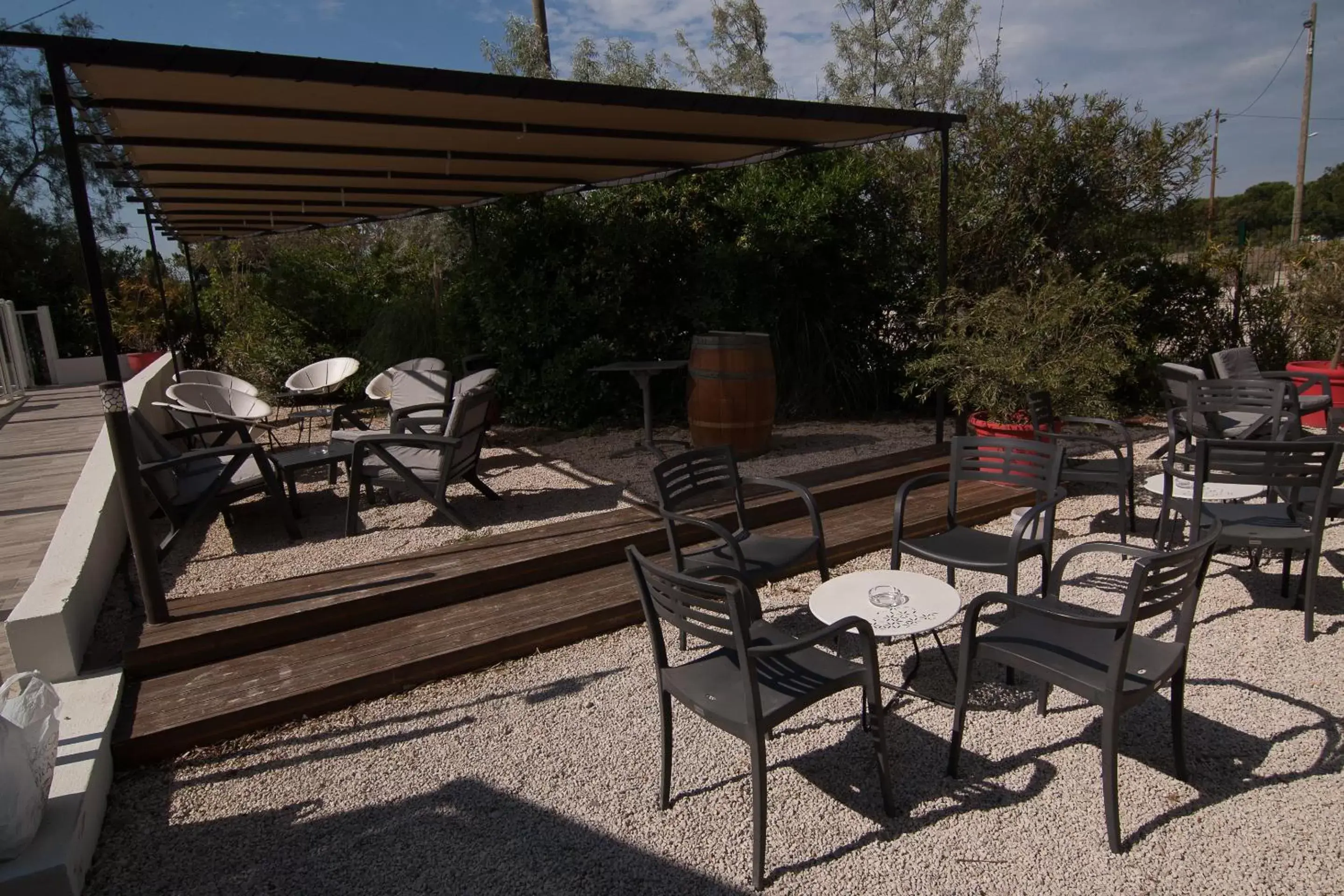 Patio in ibis Marseille Provence Aéroport