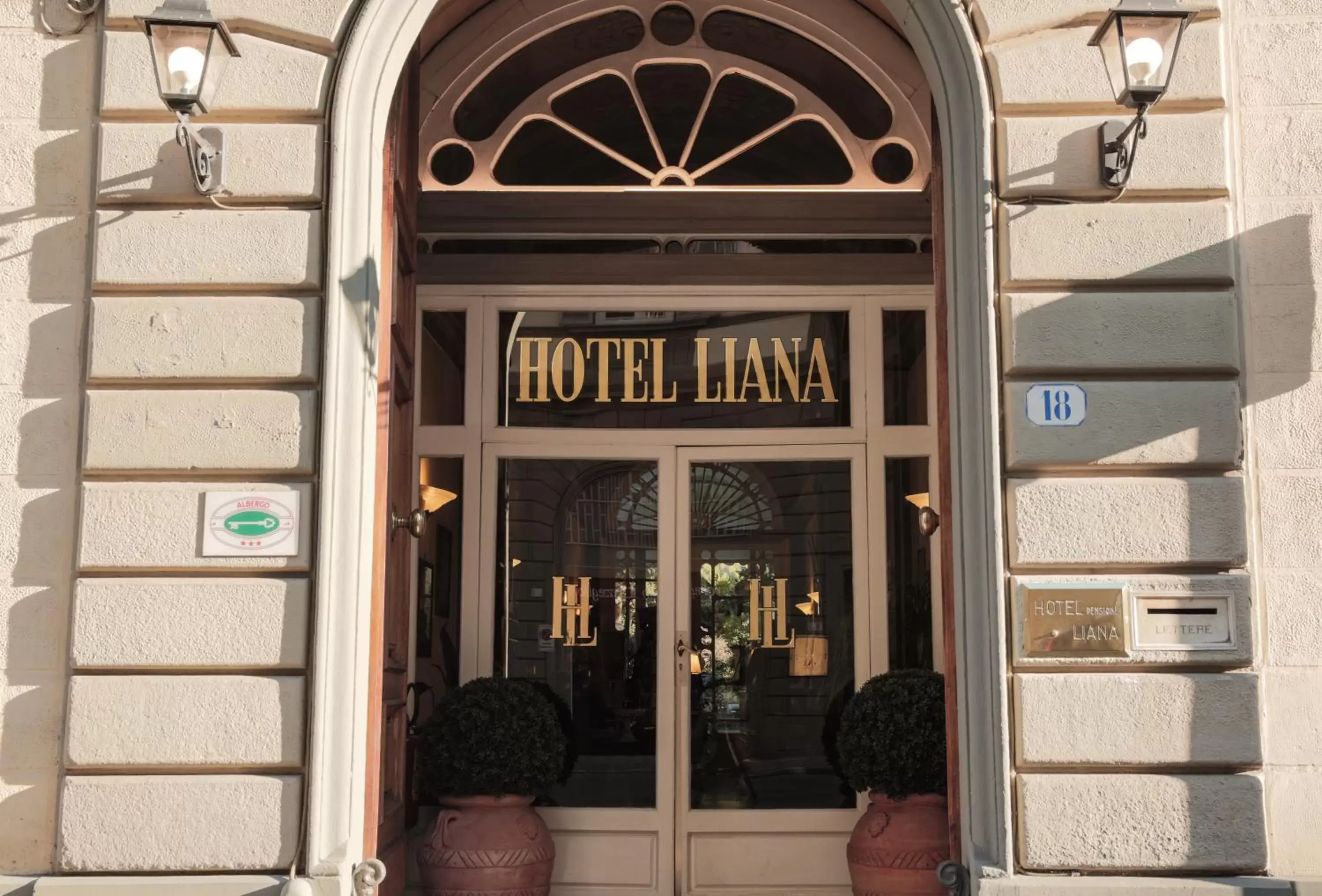 Facade/entrance in Hotel Villa Liana