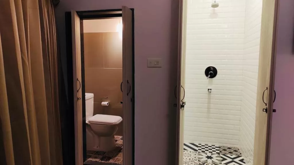 Shower, Bathroom in HALF Hotel, Calangute