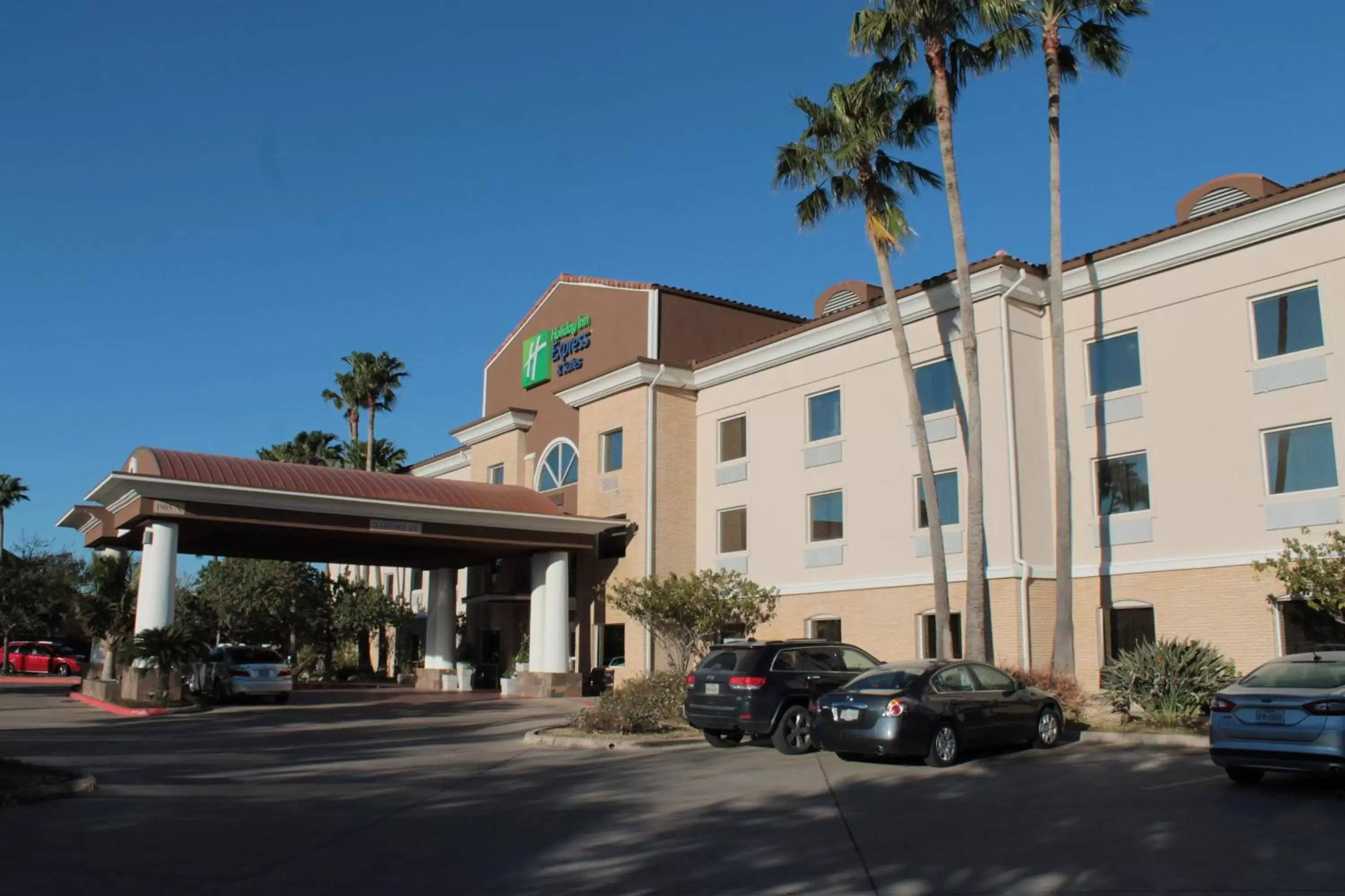 Property Building in Holiday Inn Express Hotel and Suites Brownsville, an IHG Hotel