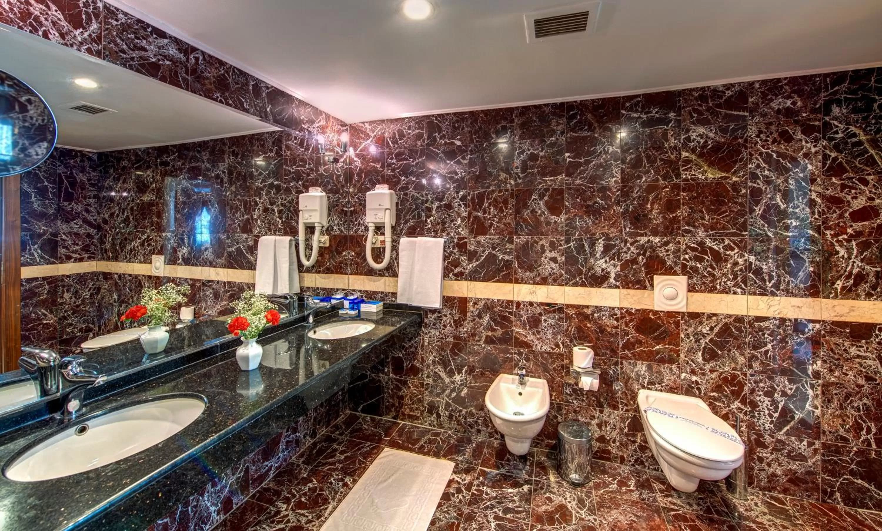 Shower in Bera Konya Hotel