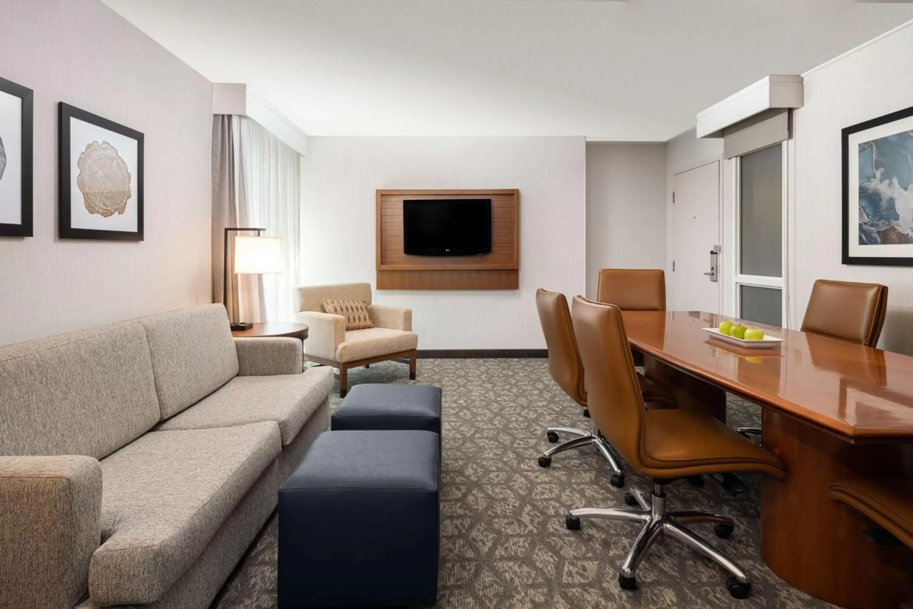 Bedroom, Seating Area in Embassy Suites by Hilton Portland Airport